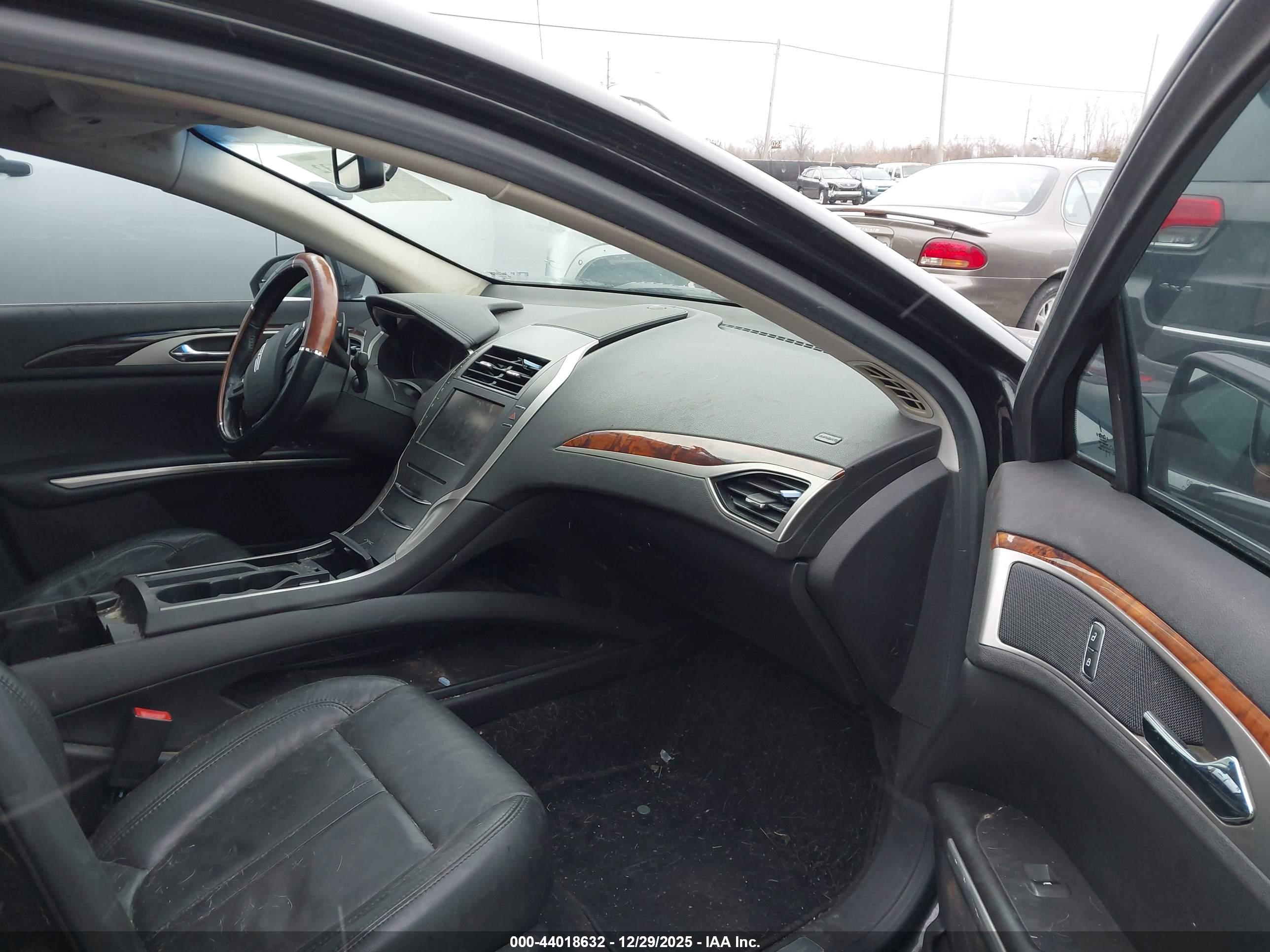 LINCOLN MKZ image 5