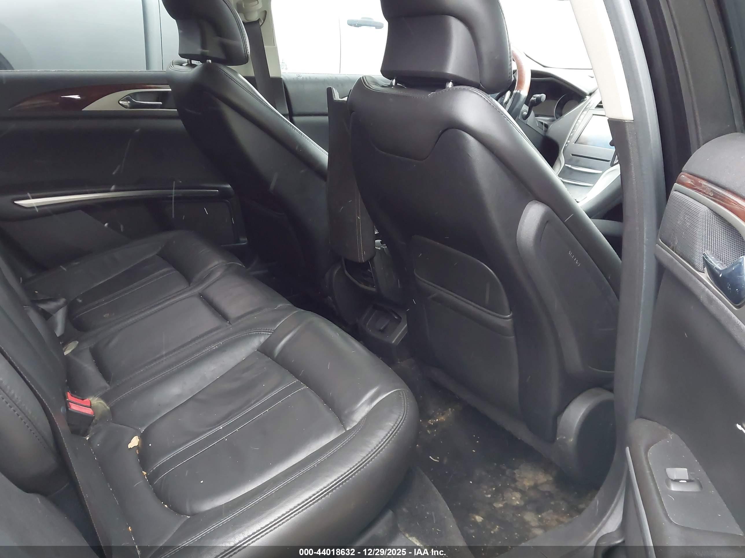 LINCOLN MKZ image 8