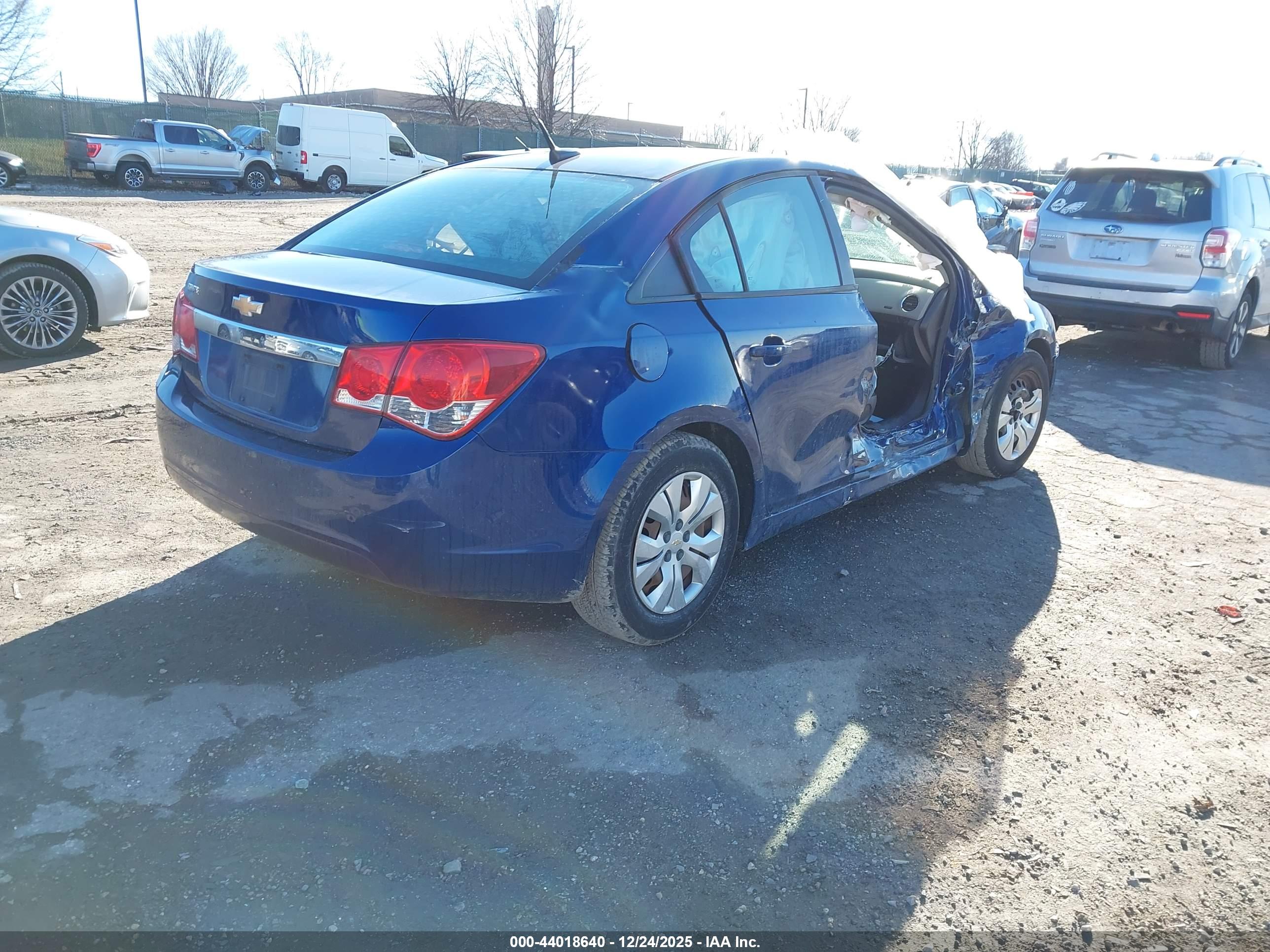 CHEVROLET CRUZE image 4