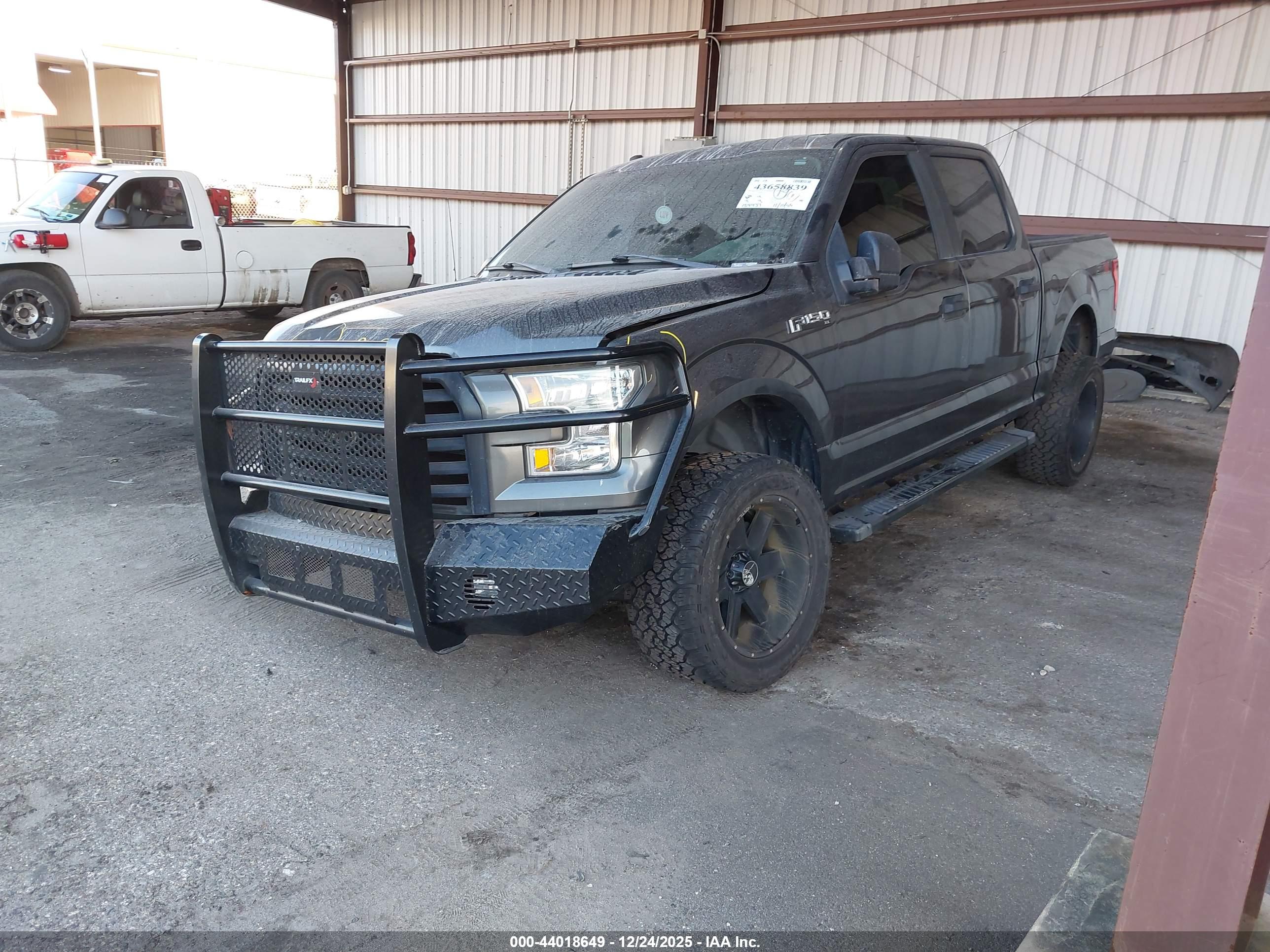 FORD F-150 image 2