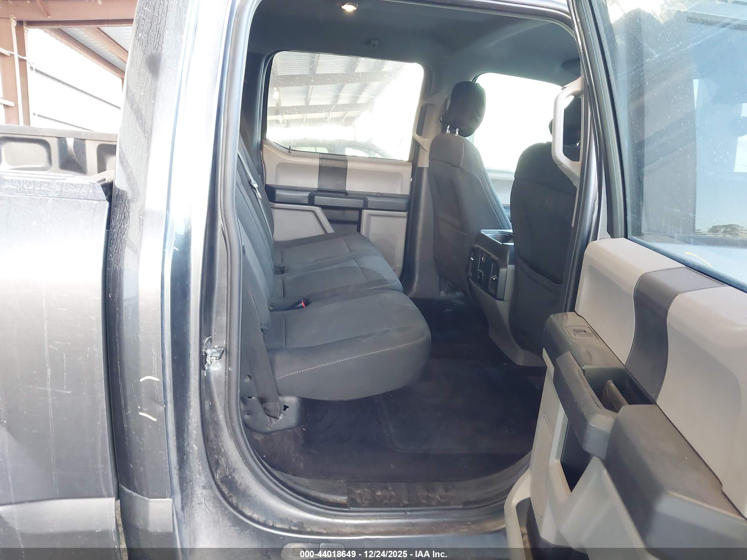 FORD F-150 image 8