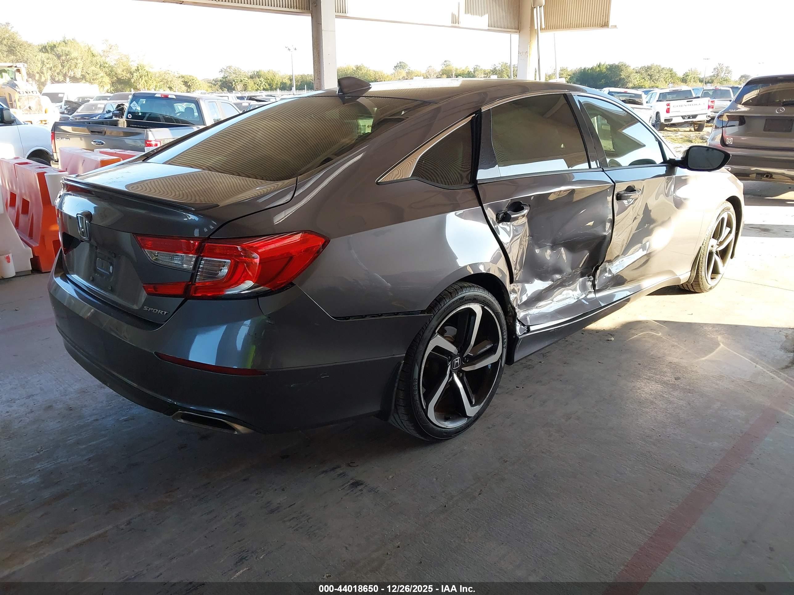 HONDA ACCORD image 4