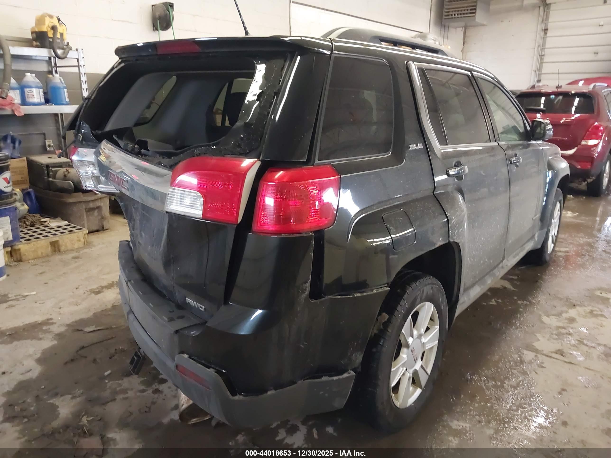 GMC TERRAIN image 4