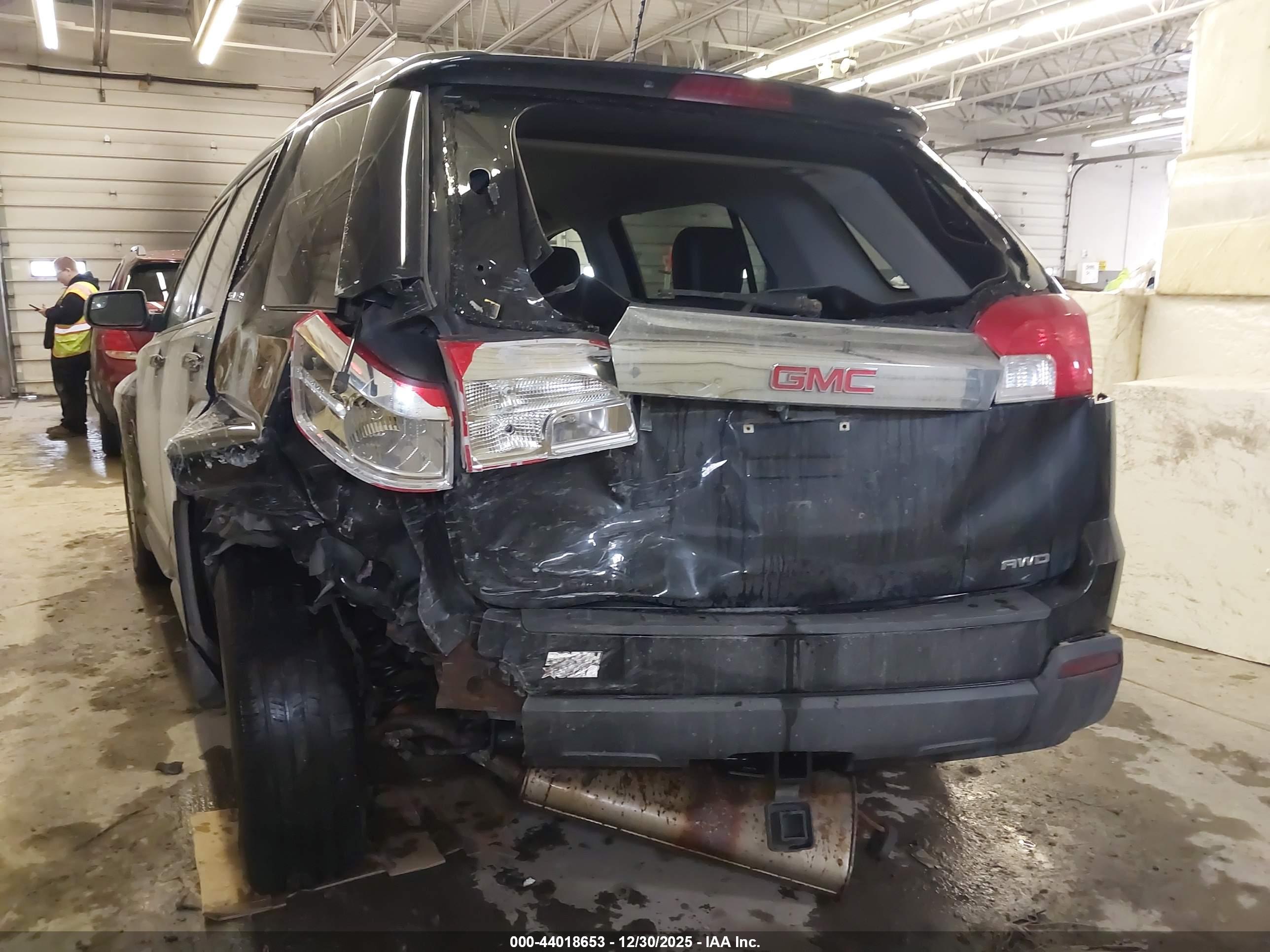 GMC TERRAIN image 6