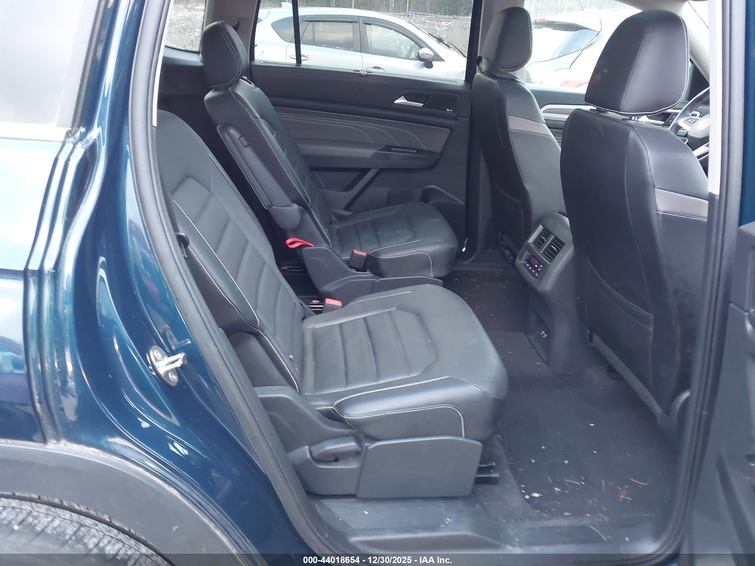 VOLKSWAGEN ATLAS image 8