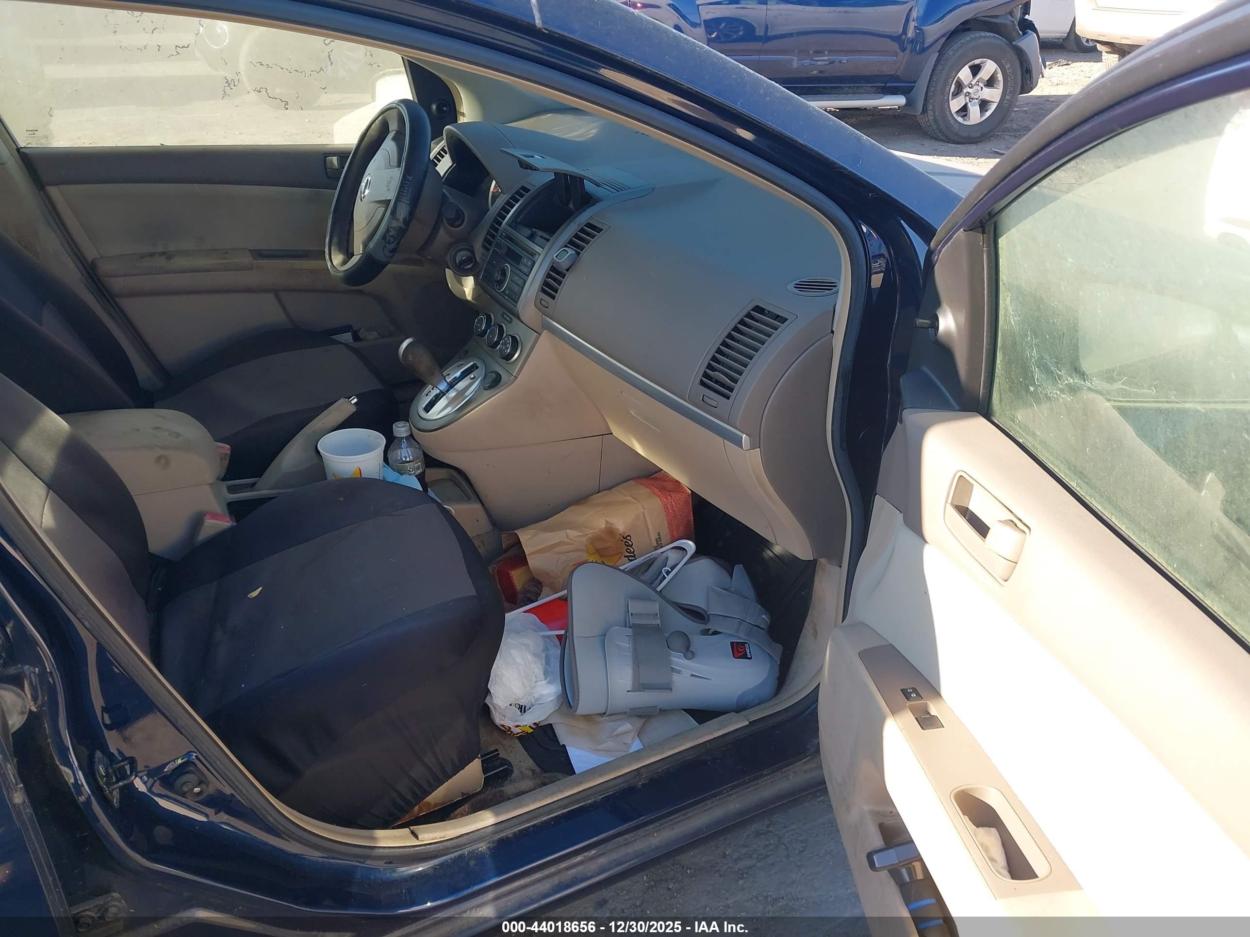 NISSAN SENTRA image 5
