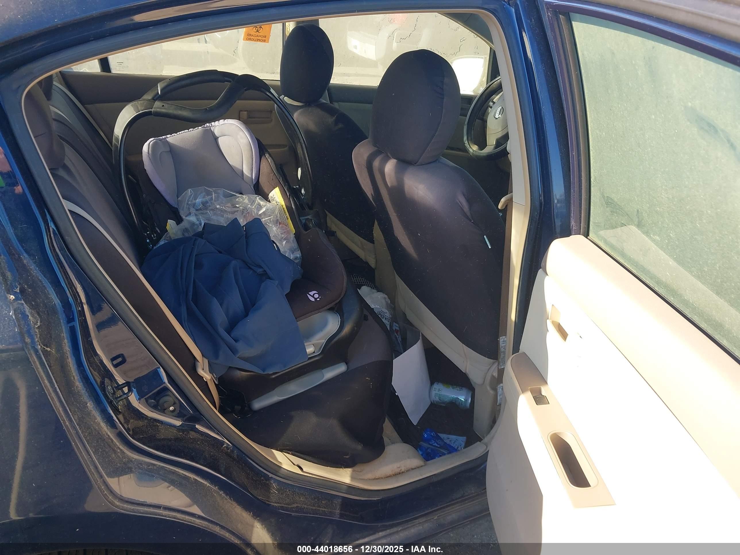 NISSAN SENTRA image 8