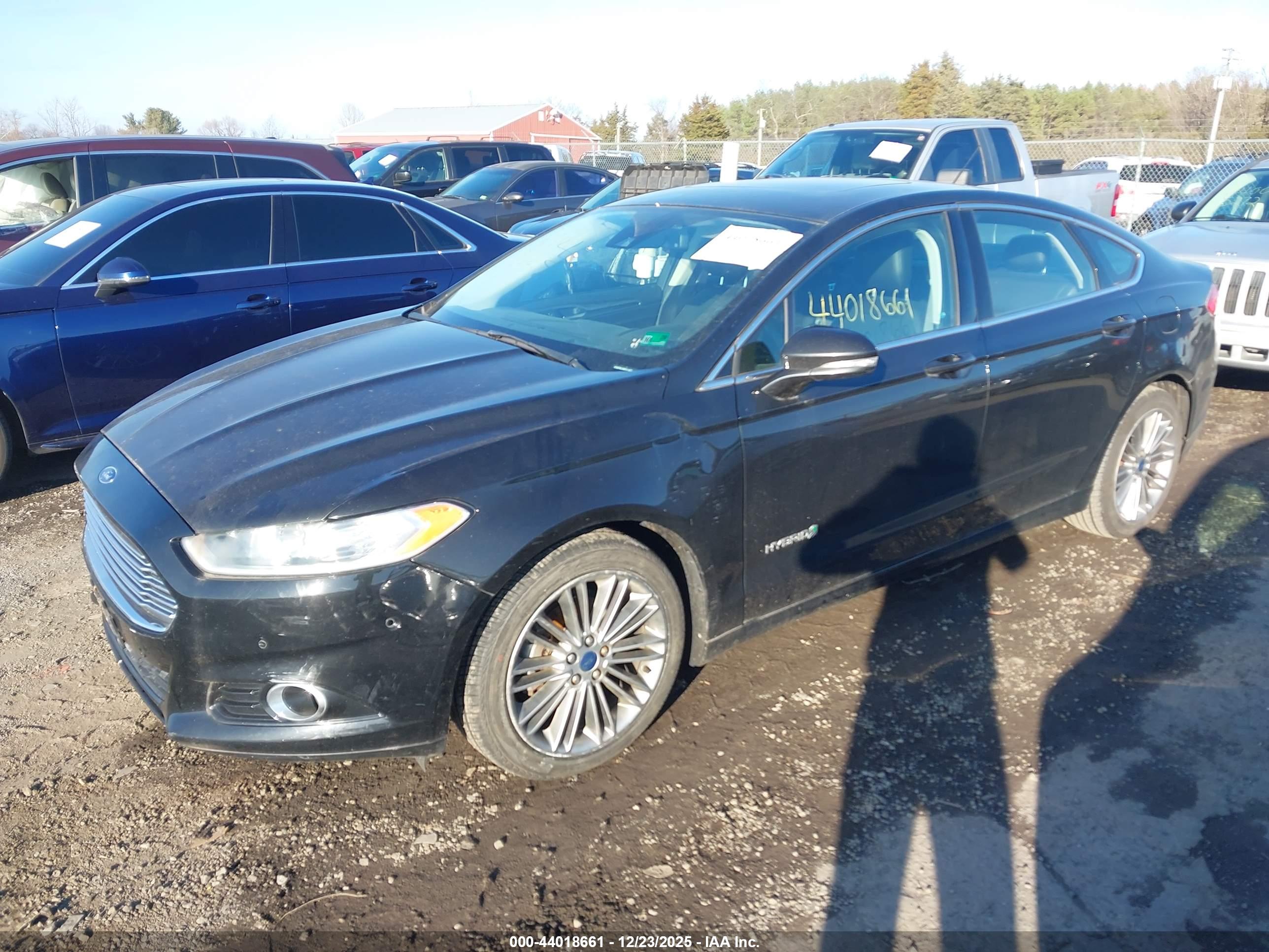 FORD FUSION image 2