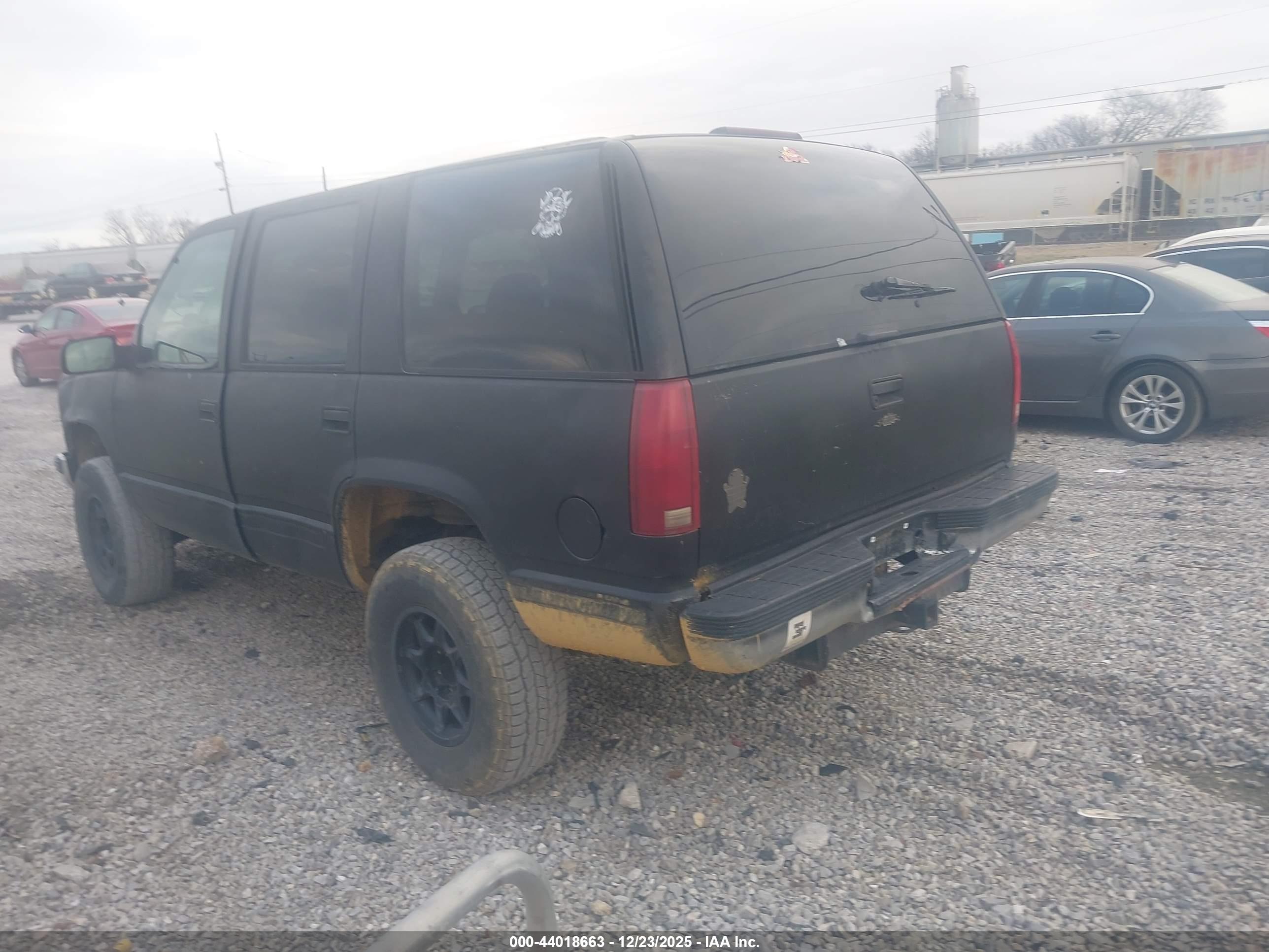 GMC YUKON image 3