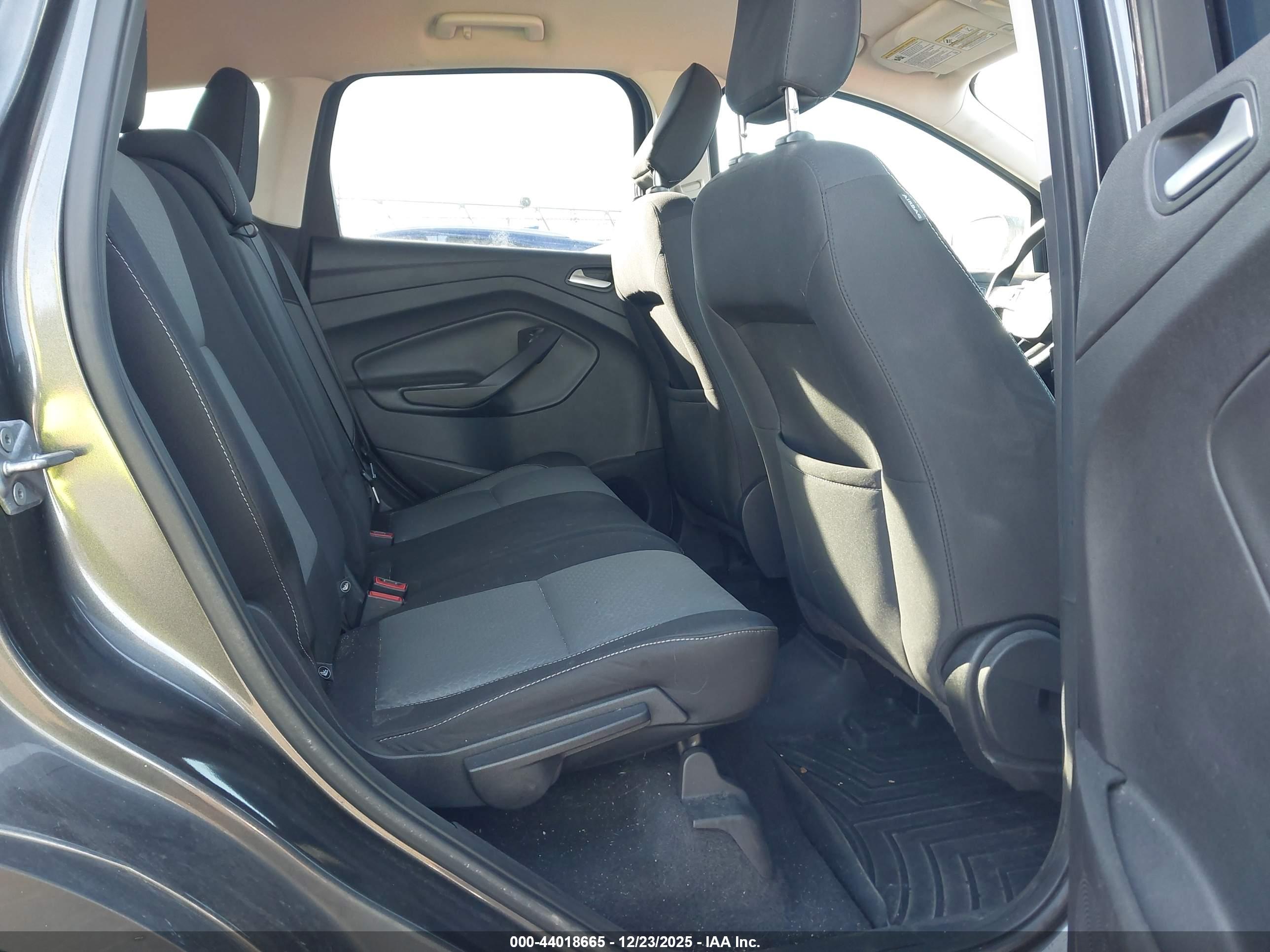 FORD ESCAPE image 8