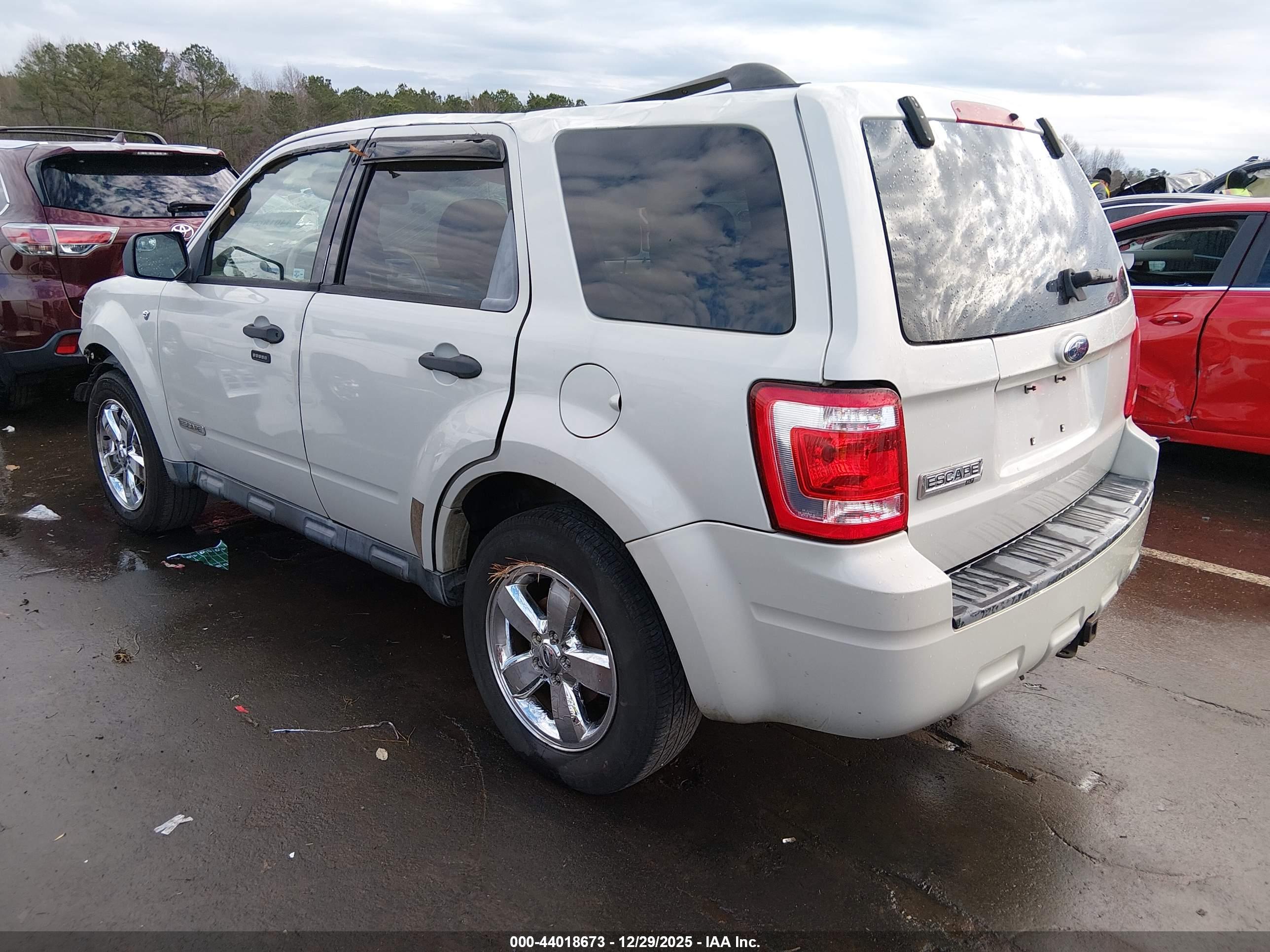 FORD ESCAPE image 3