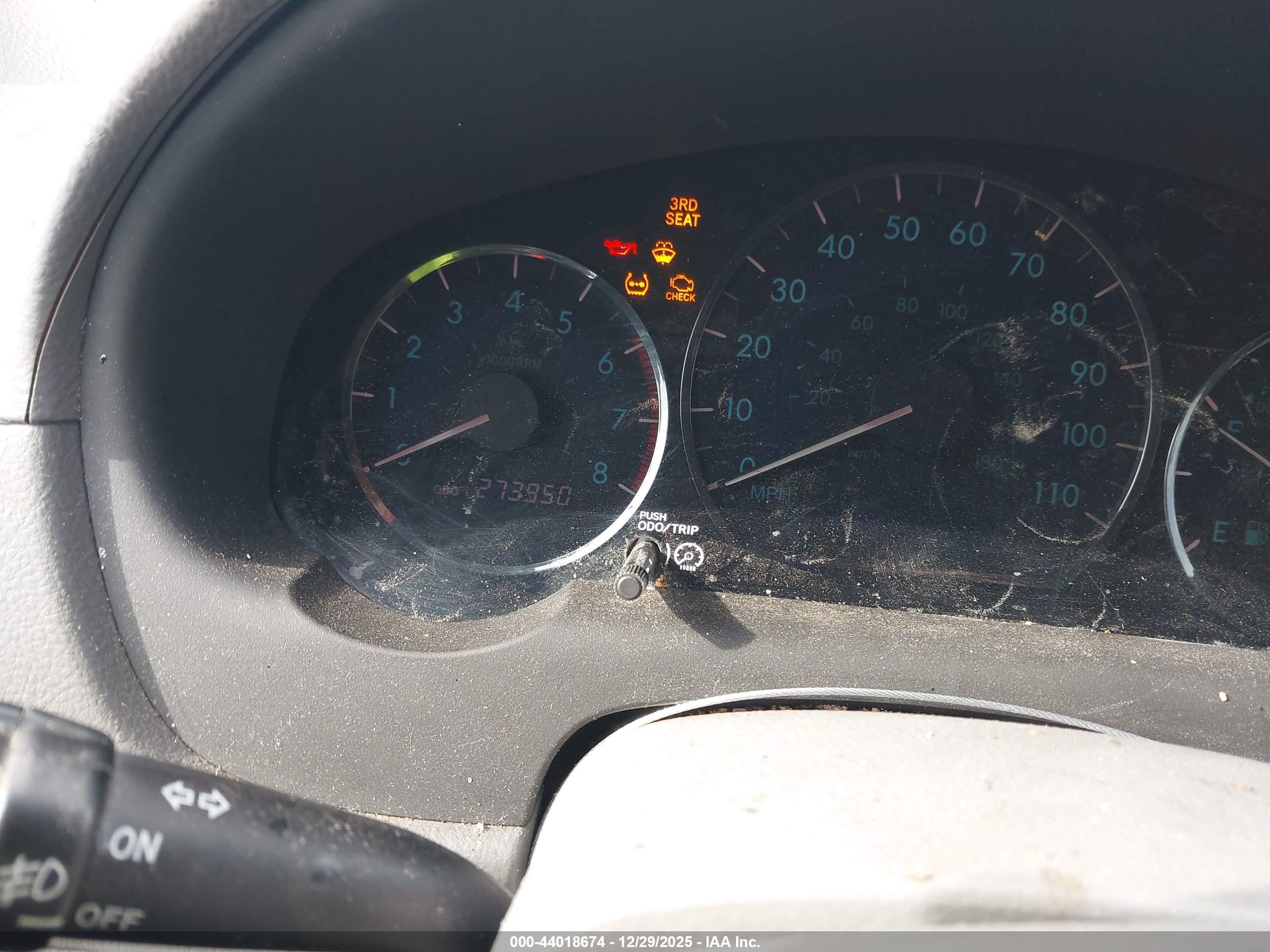 TOYOTA SIENNA image 7