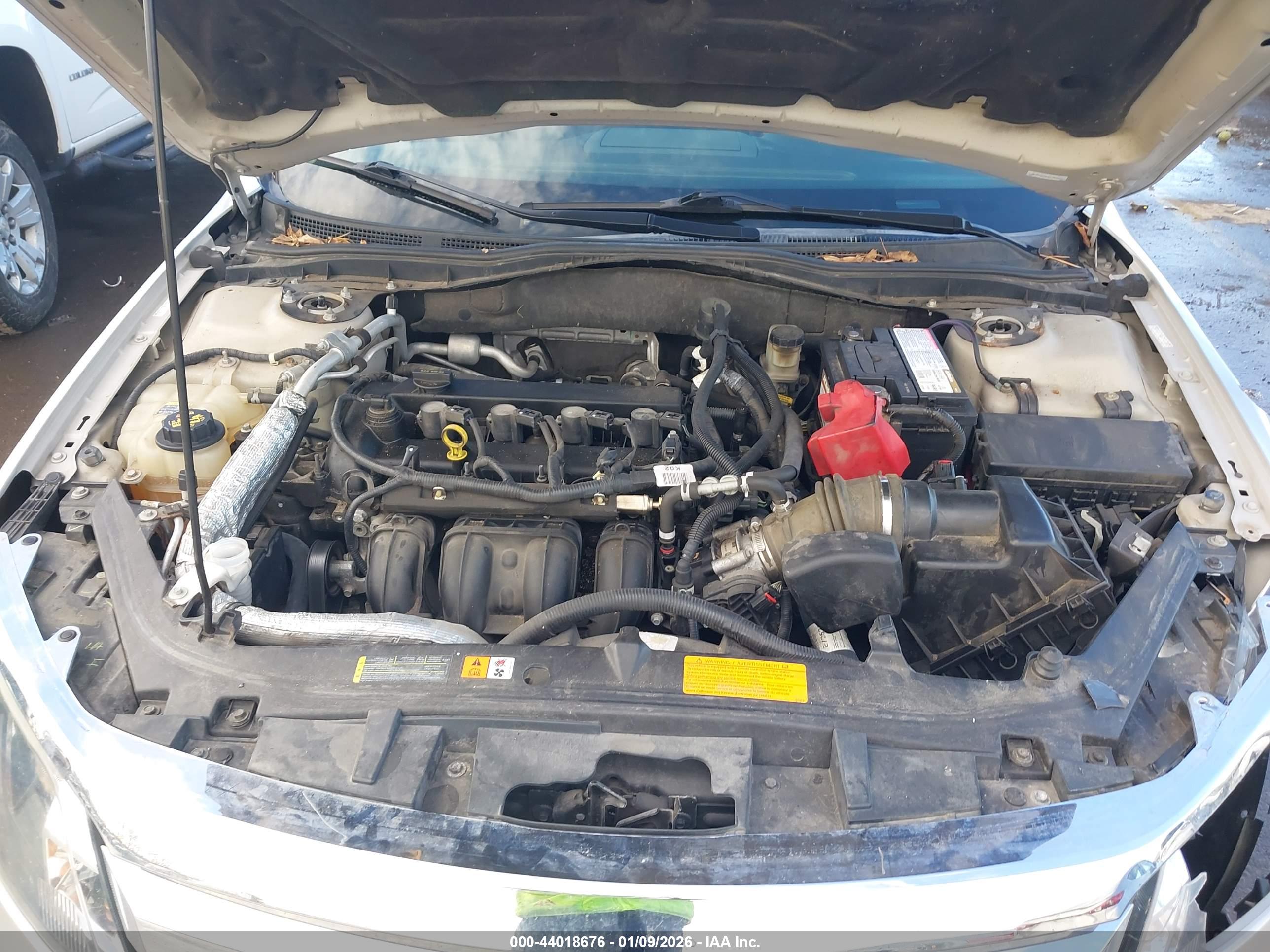 FORD FUSION image 10