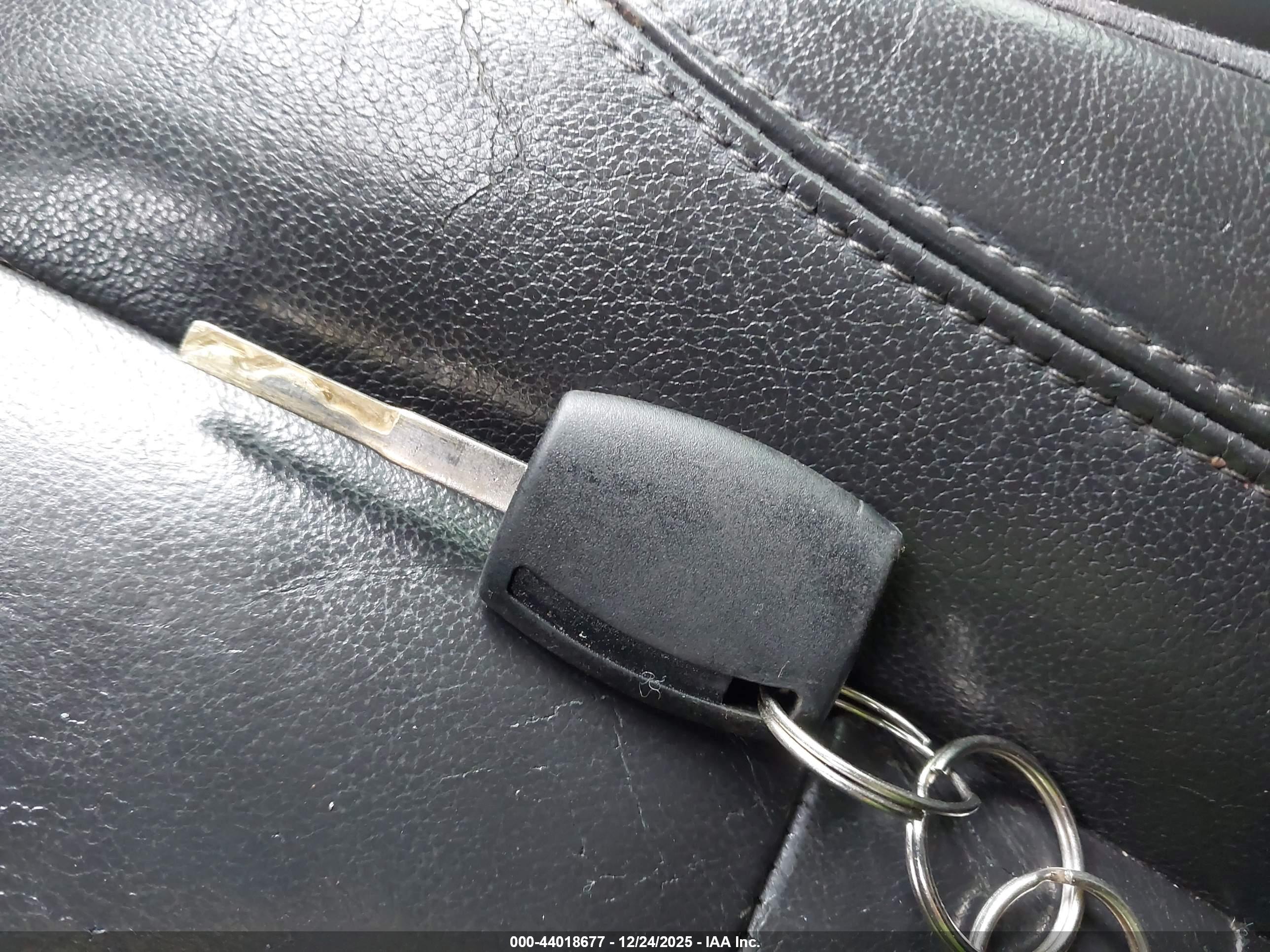 FORD ESCAPE image 11