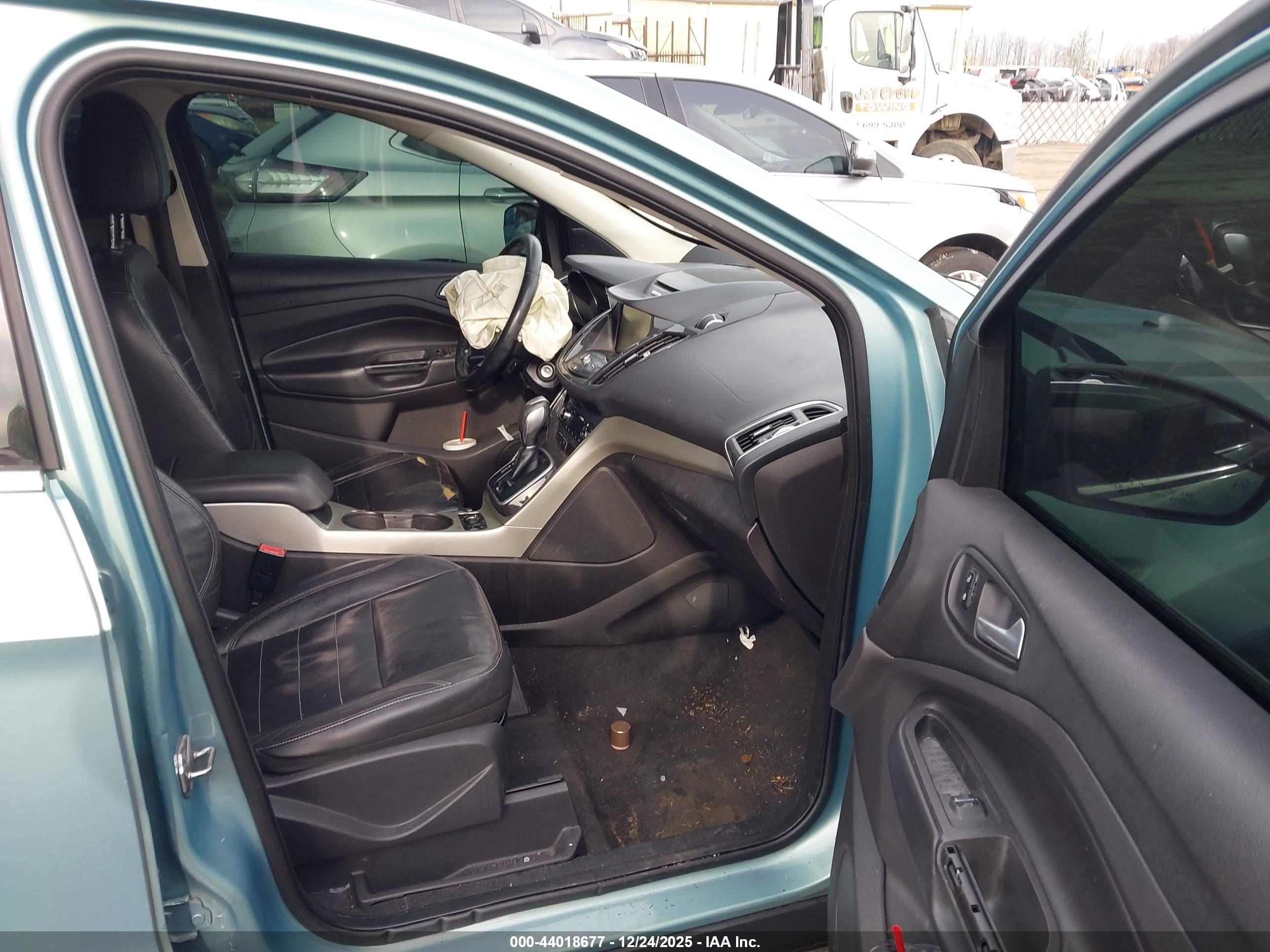 FORD ESCAPE image 5