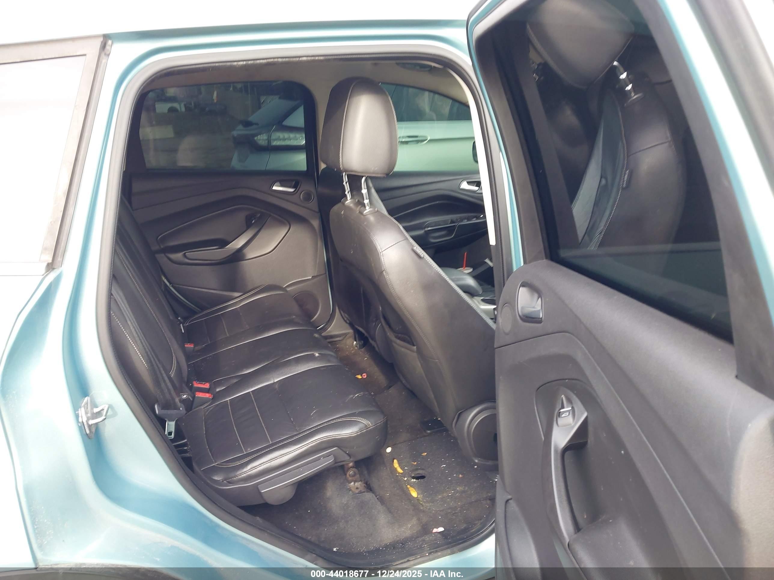FORD ESCAPE image 8
