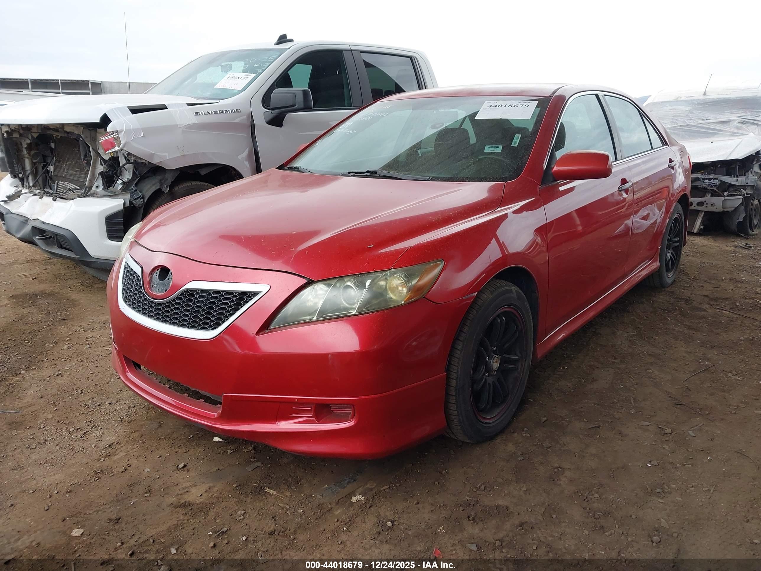 TOYOTA CAMRY image 2