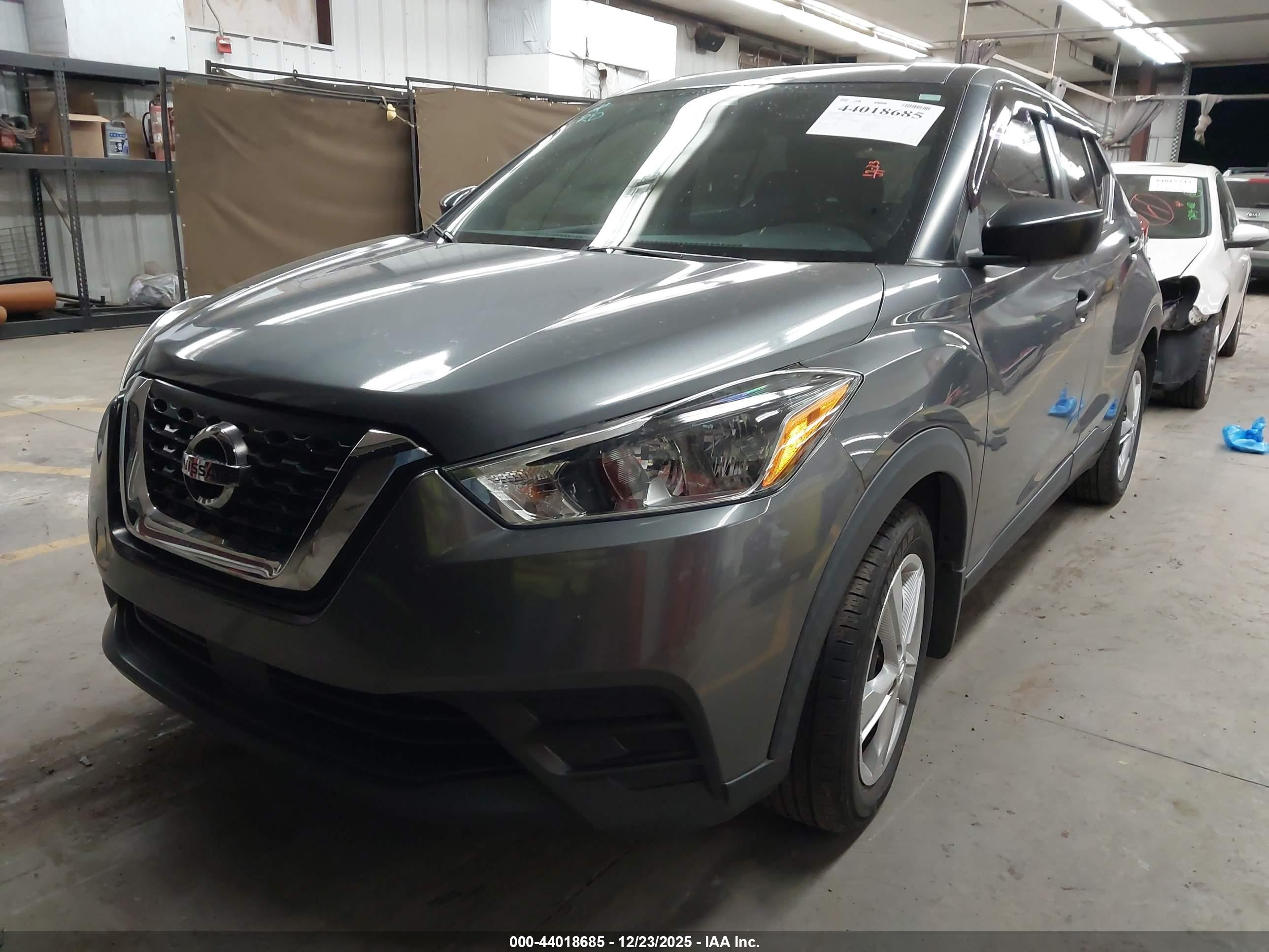 NISSAN KICKS image 2