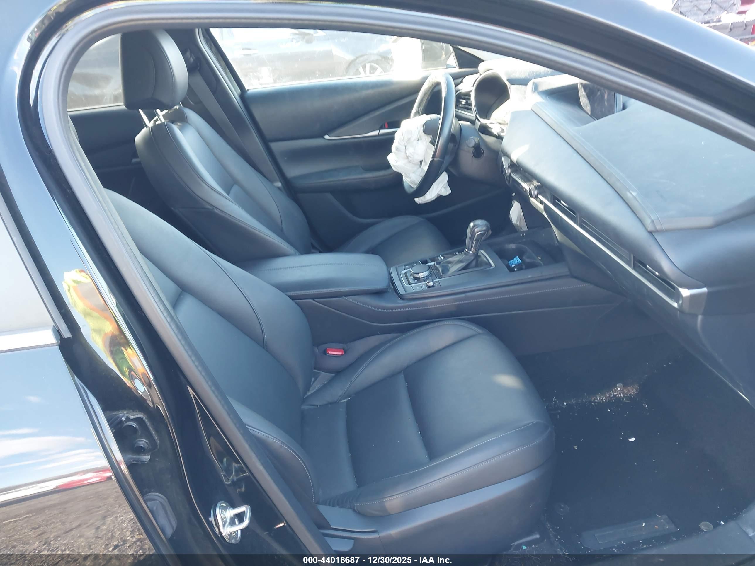 MAZDA CX-30 image 5