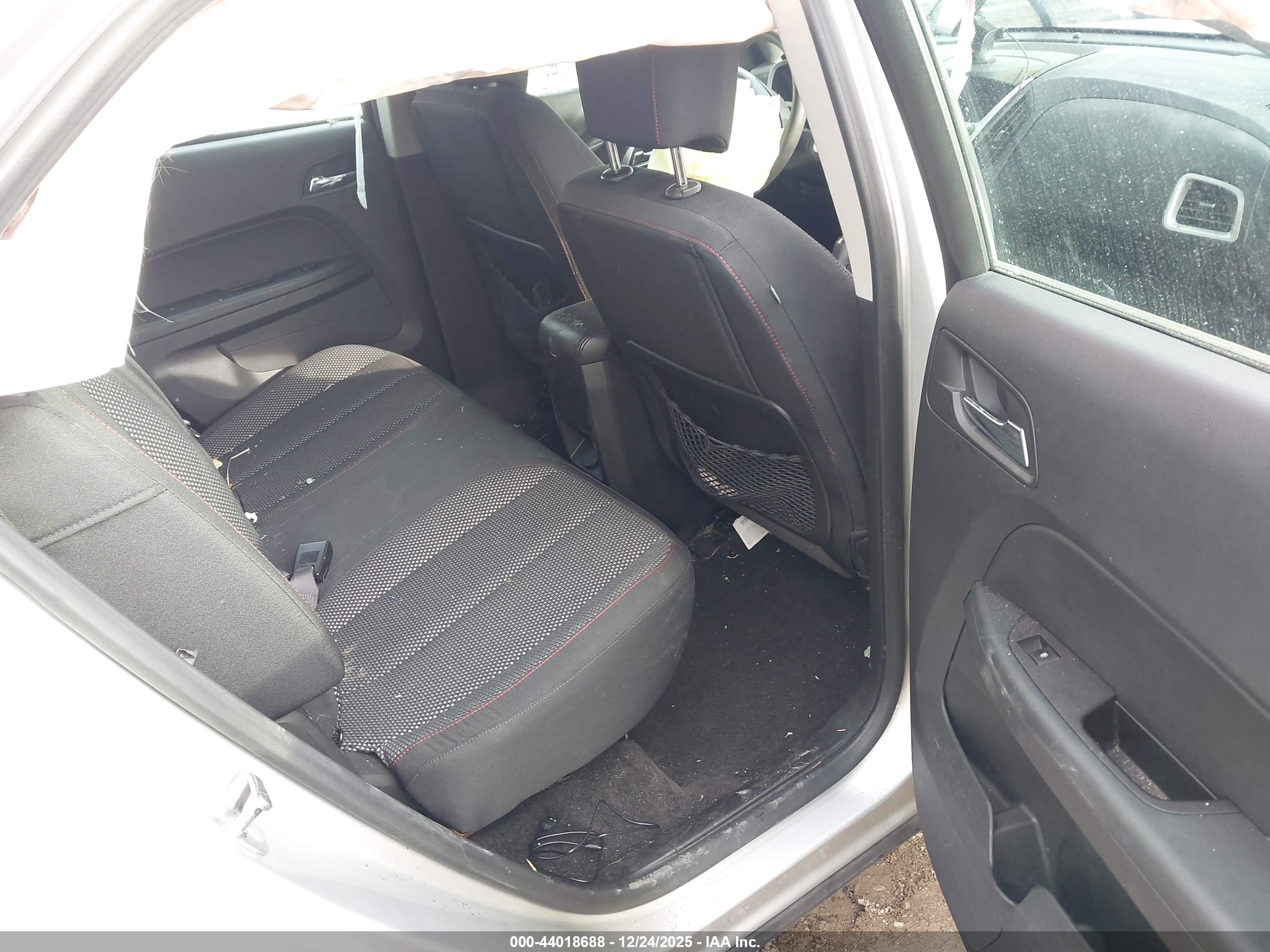 CHEVROLET EQUINOX image 8