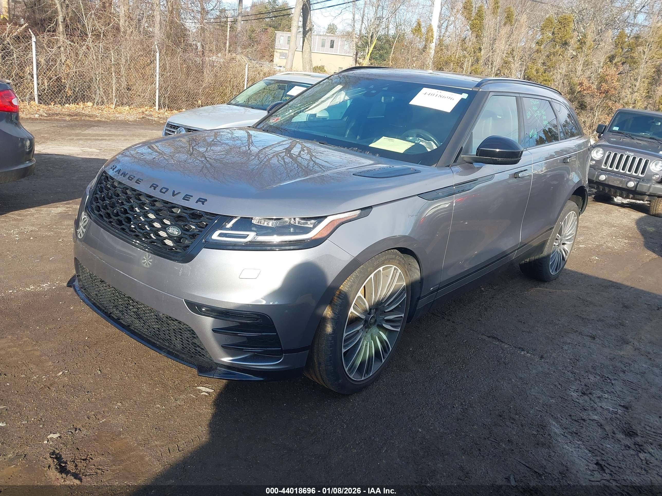 LAND ROVER image 2