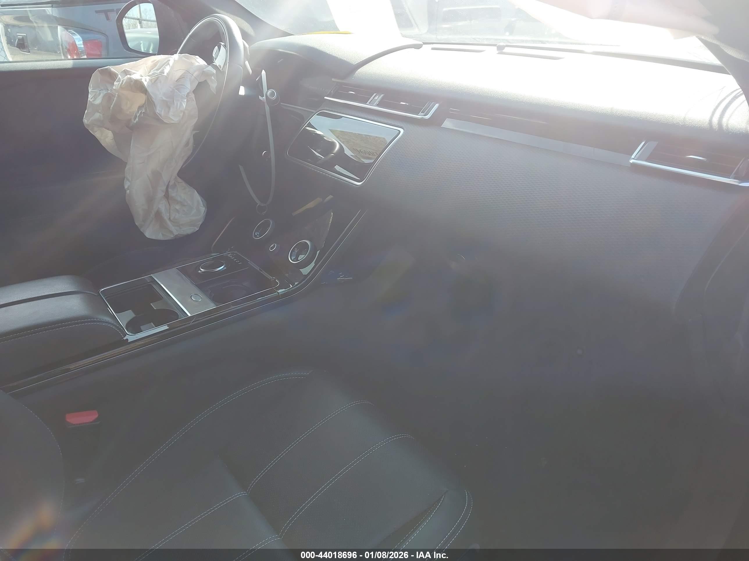 LAND ROVER image 5