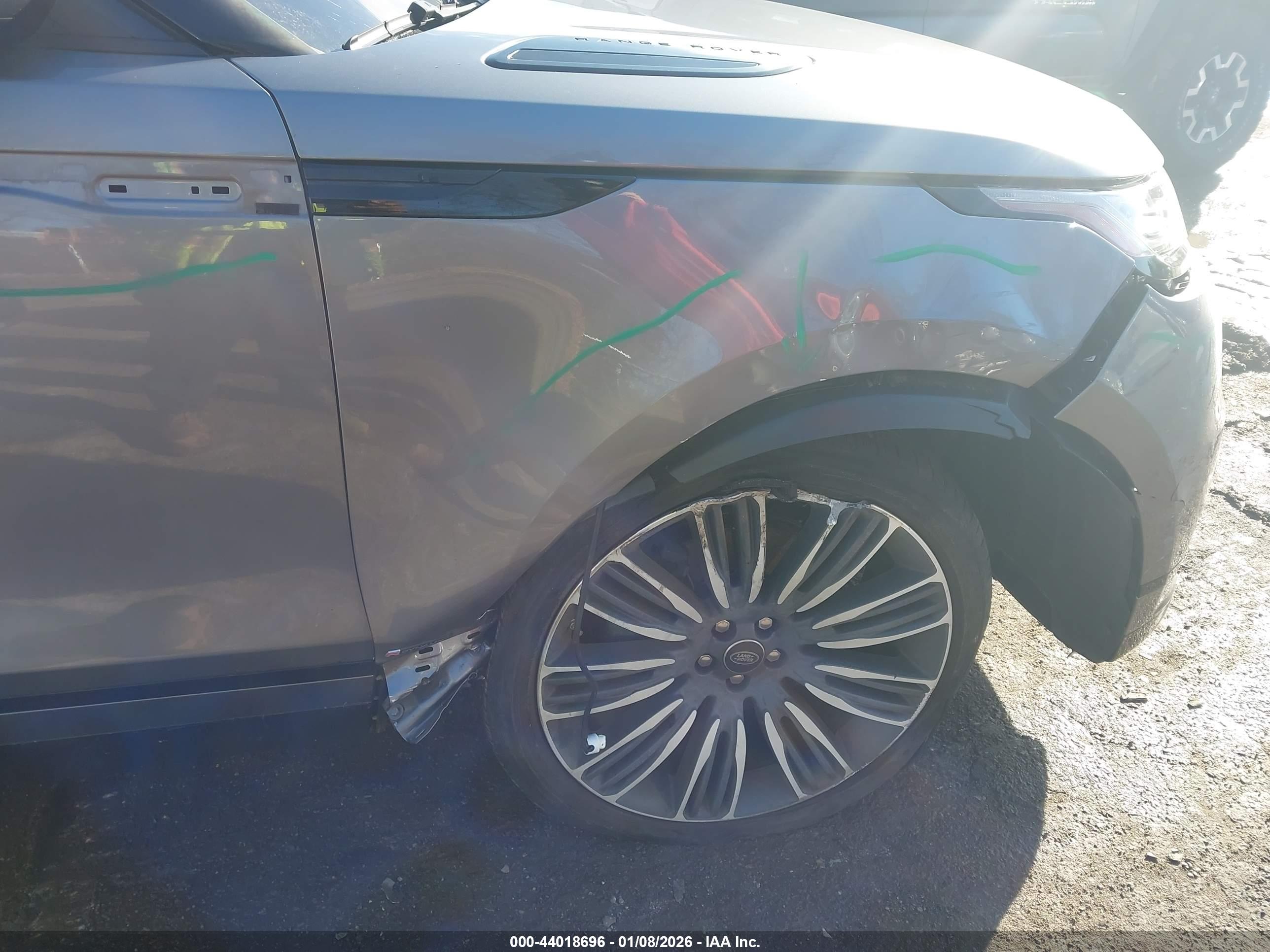 LAND ROVER image 6