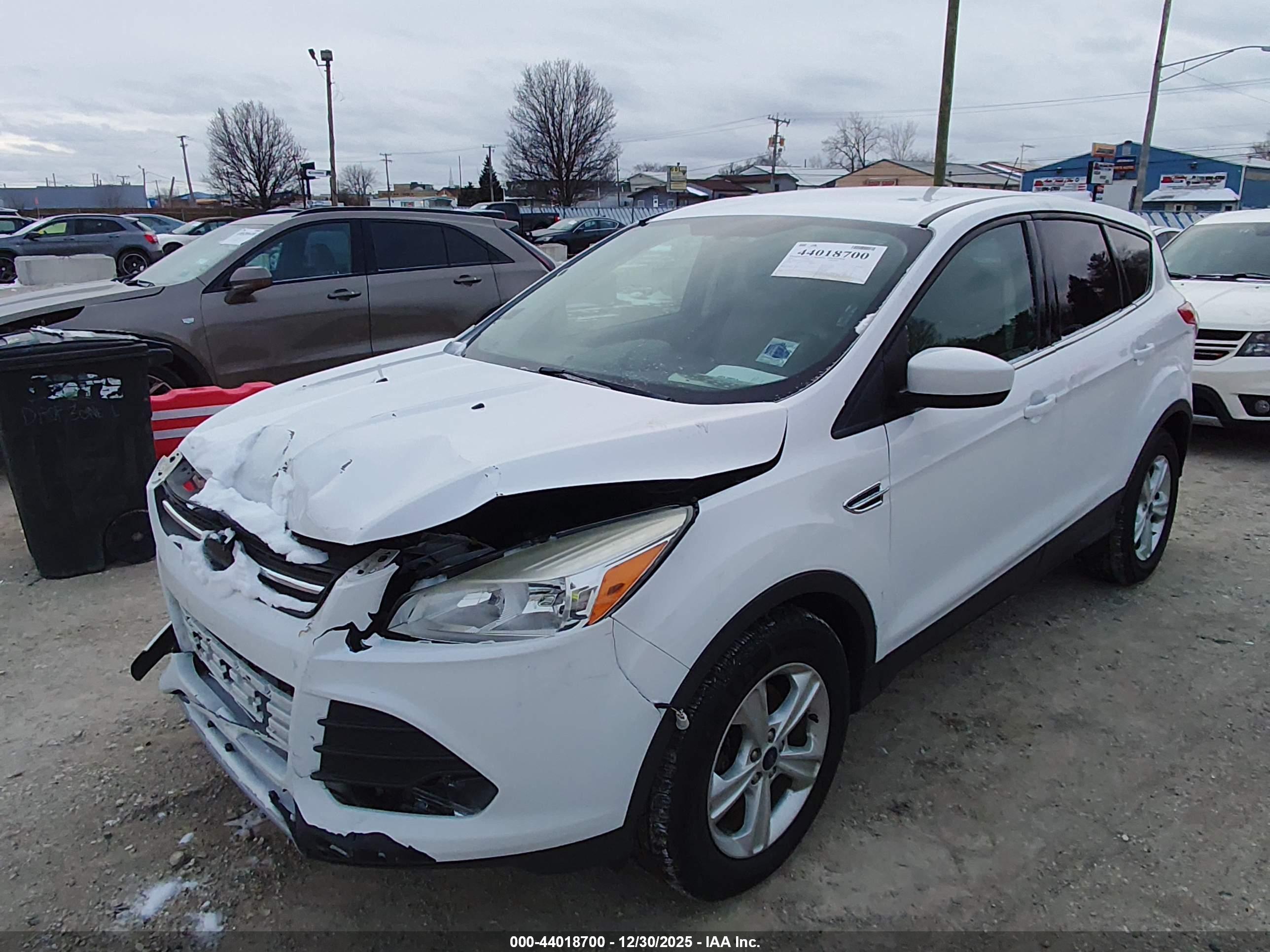 FORD ESCAPE image 2