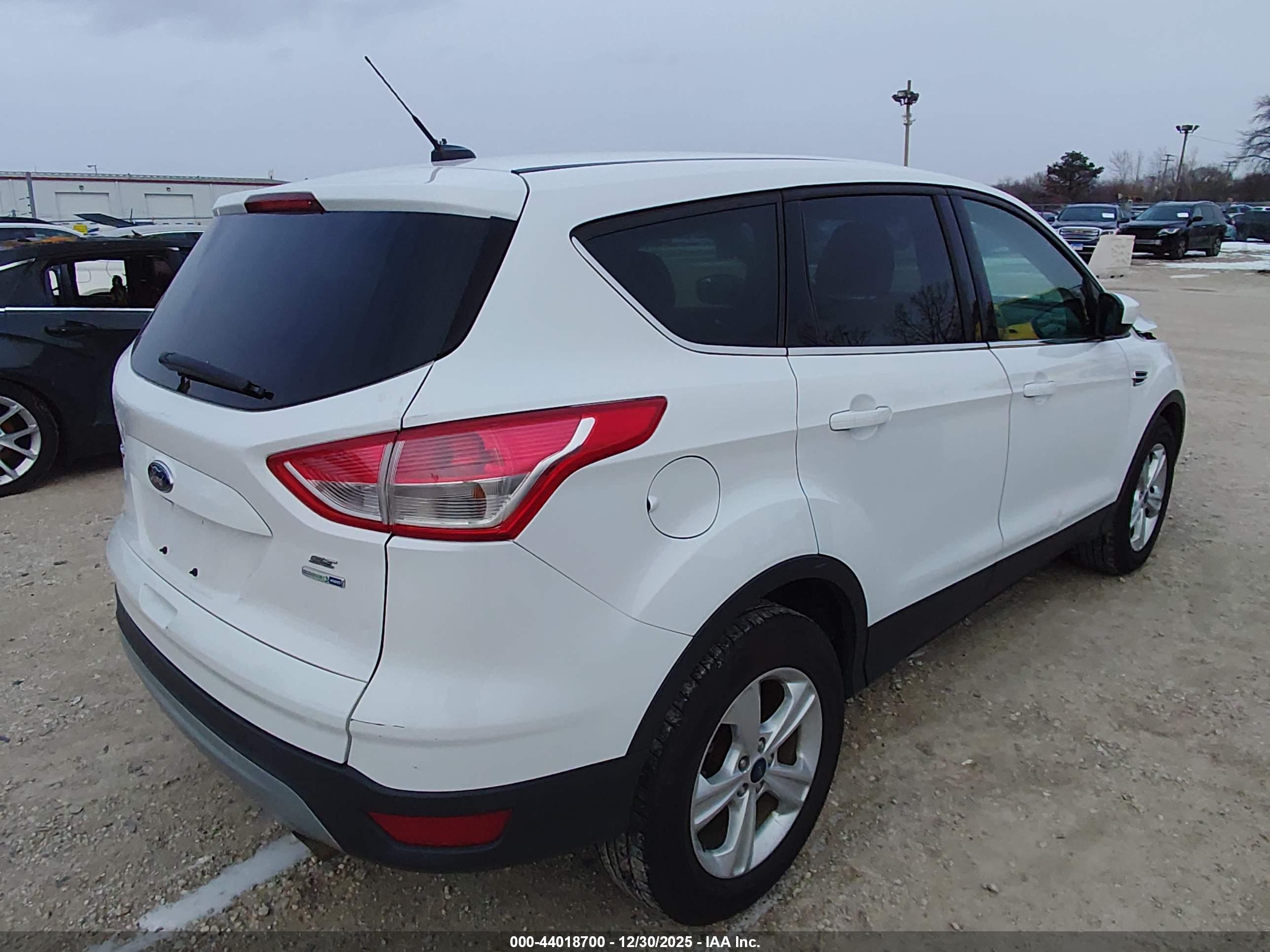FORD ESCAPE image 4
