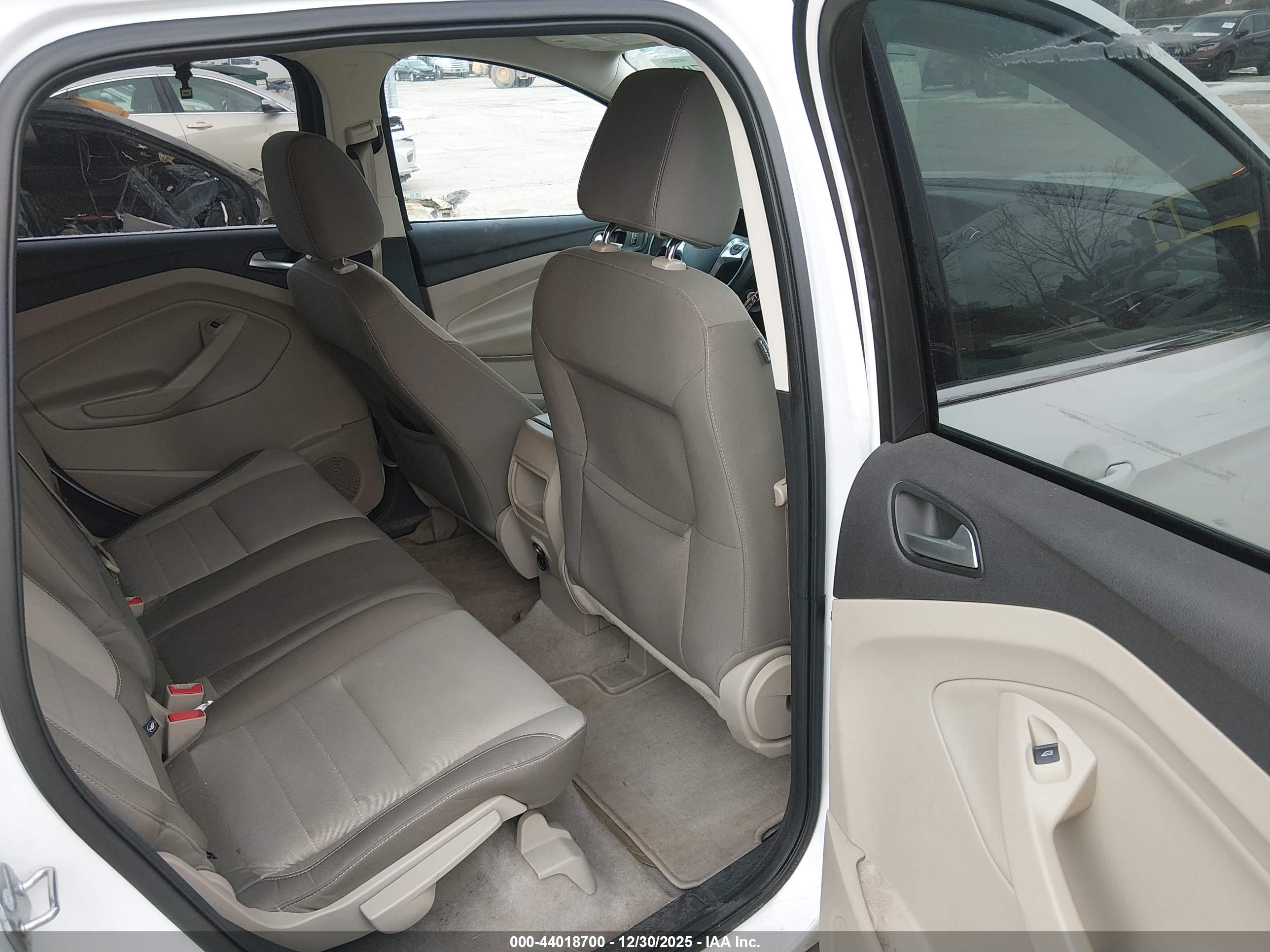FORD ESCAPE image 8