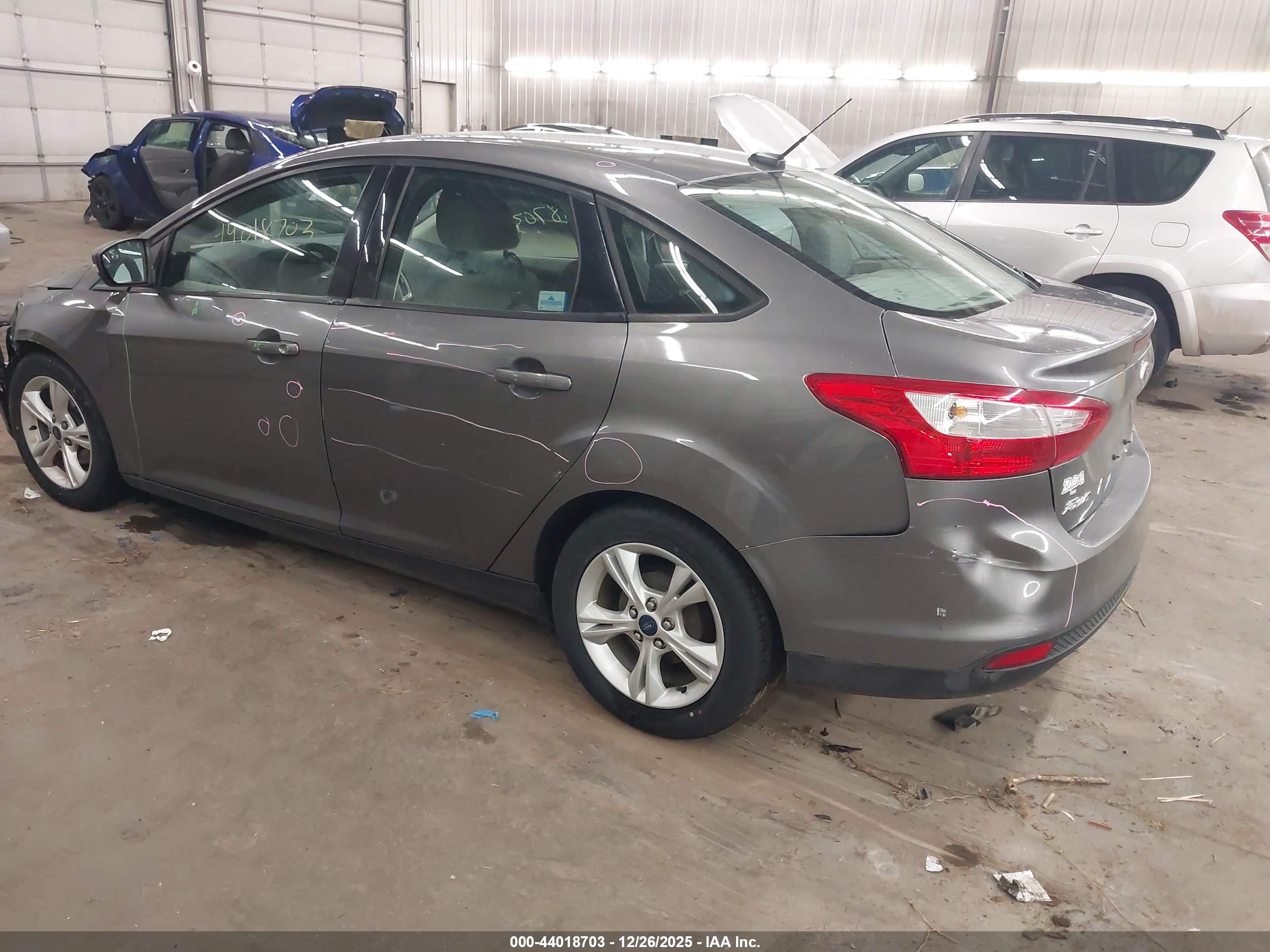 FORD FOCUS image 3