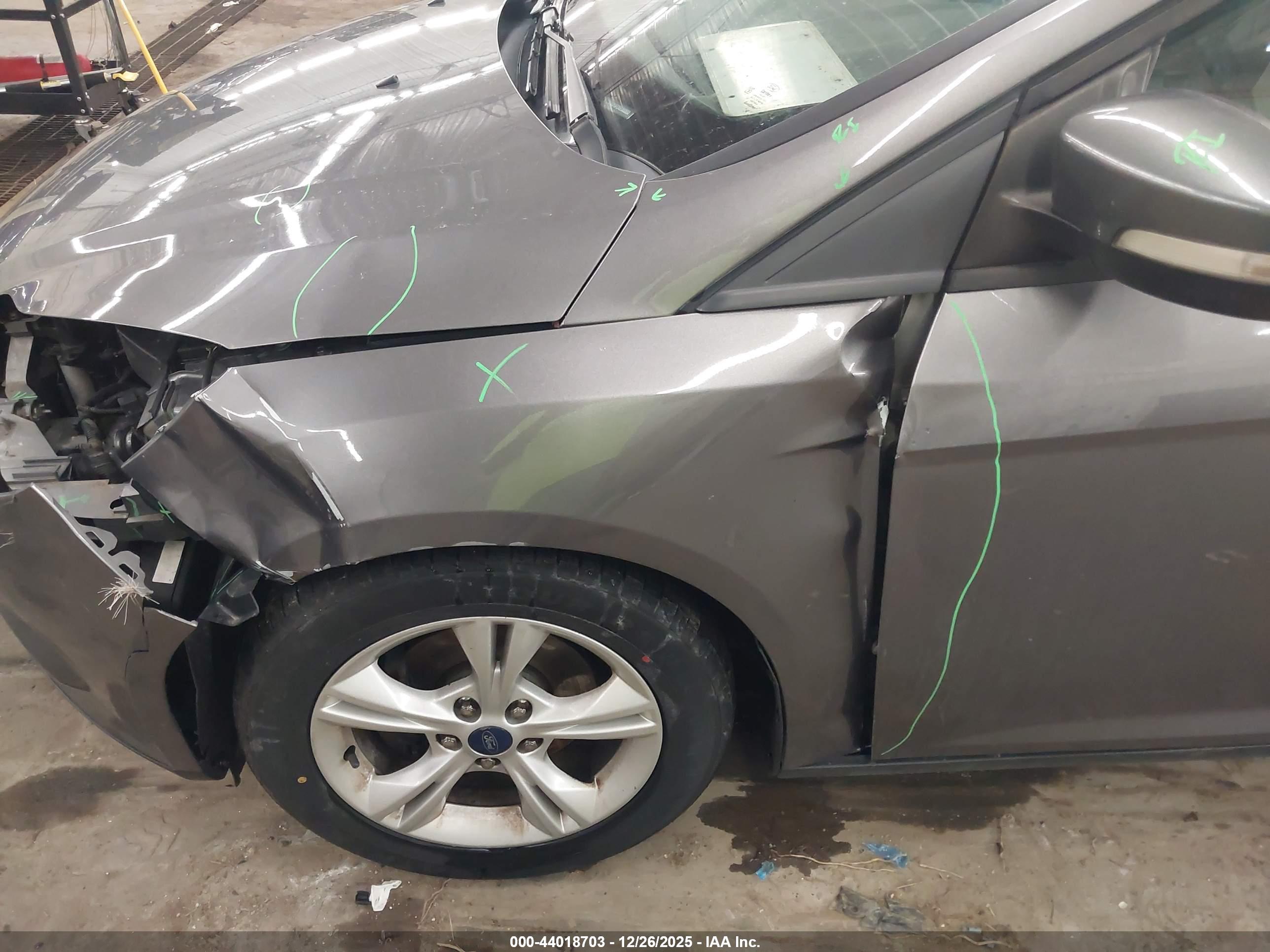 FORD FOCUS image 6