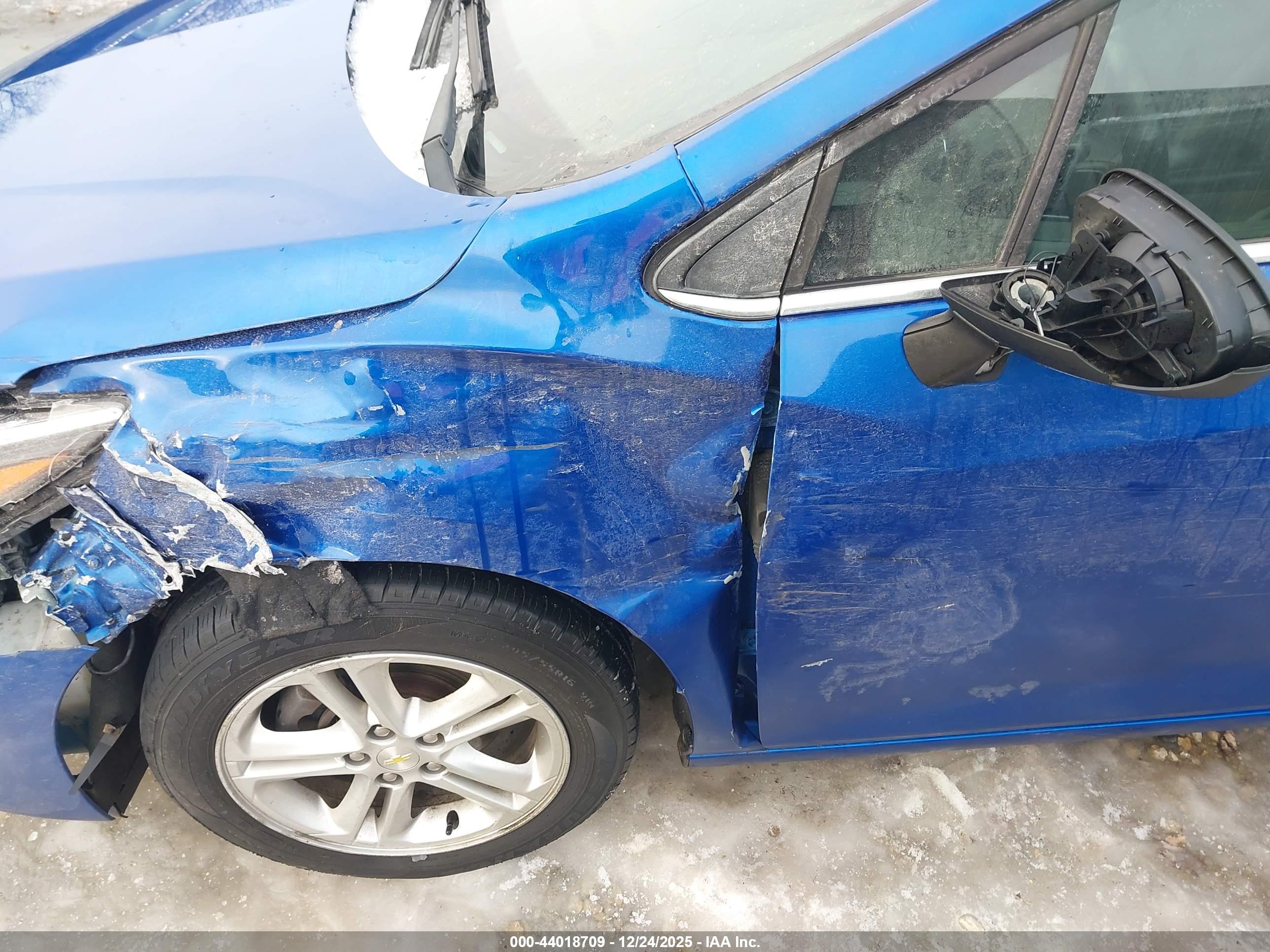 CHEVROLET CRUZE image 6