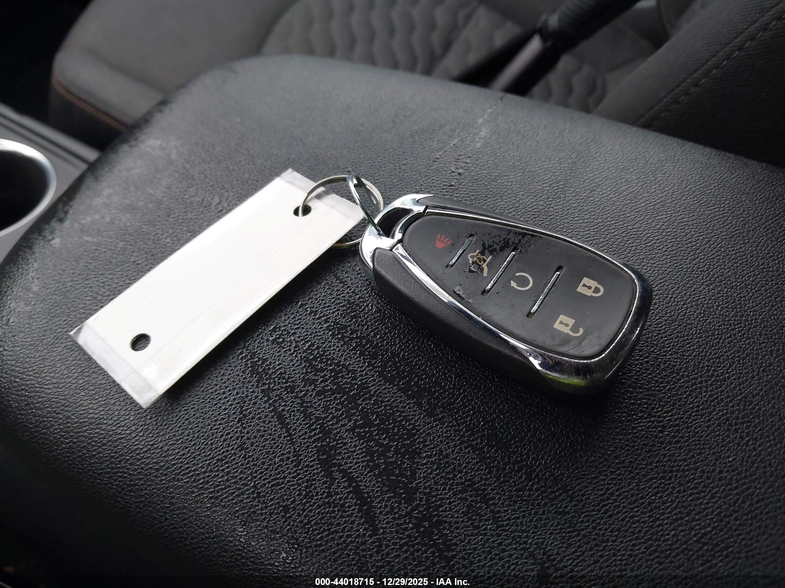 CHEVROLET EQUINOX image 11