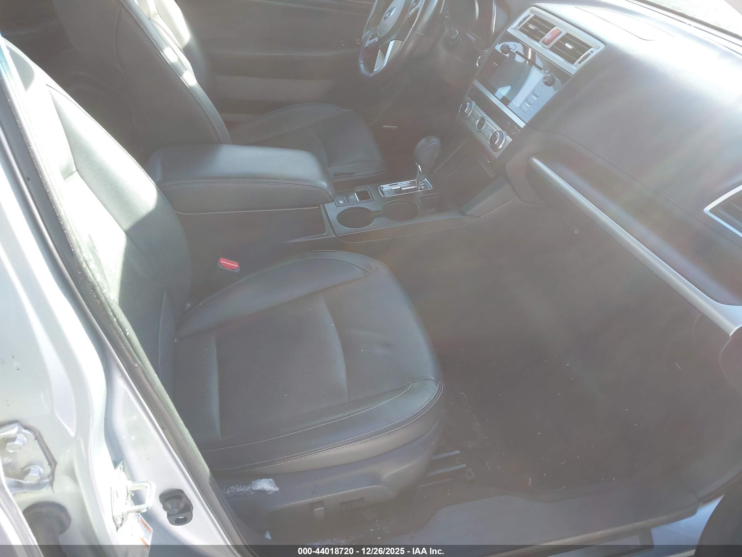 SUBARU LEGACY image 5