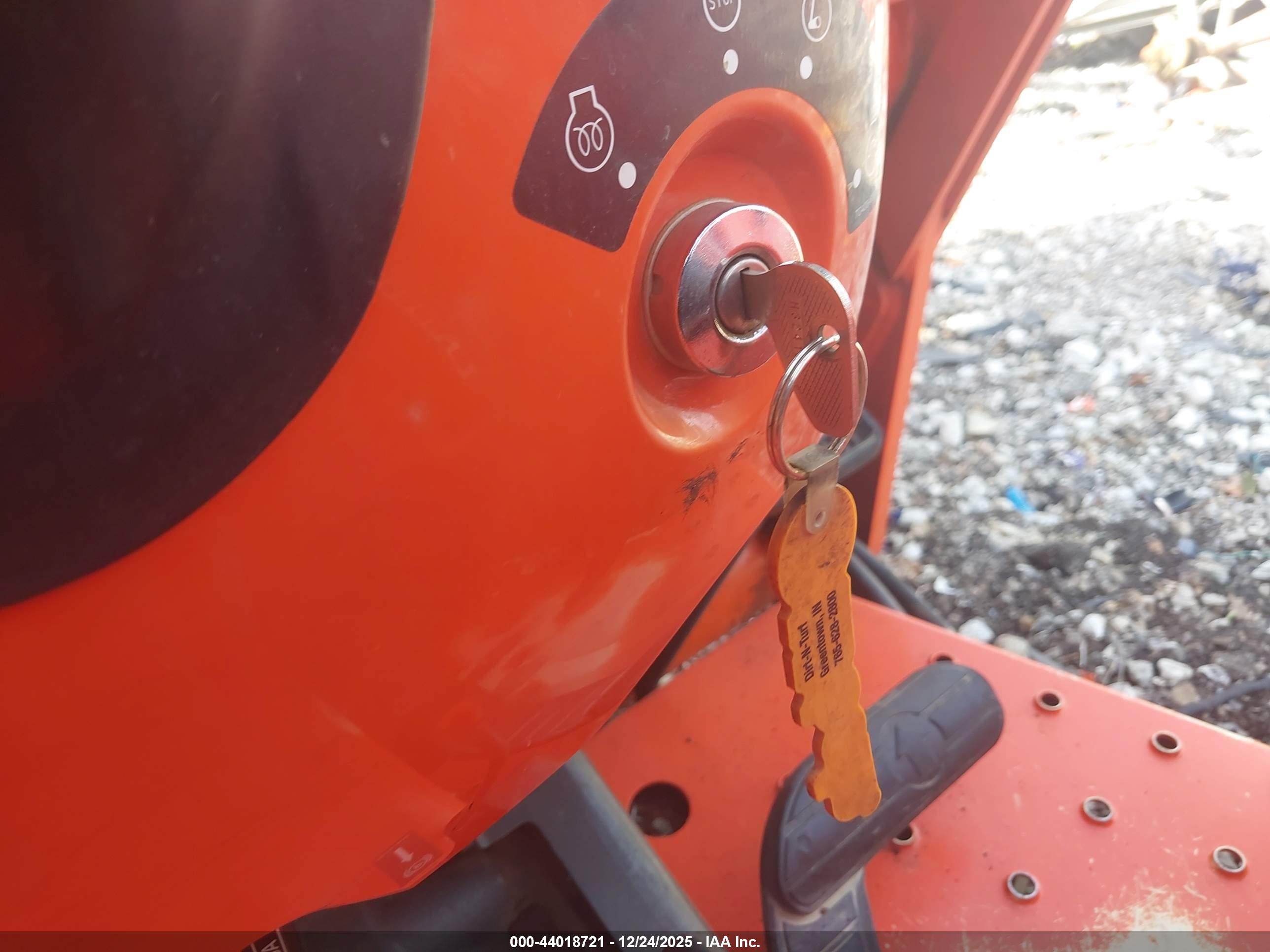 KUBOTA L2501D image 11