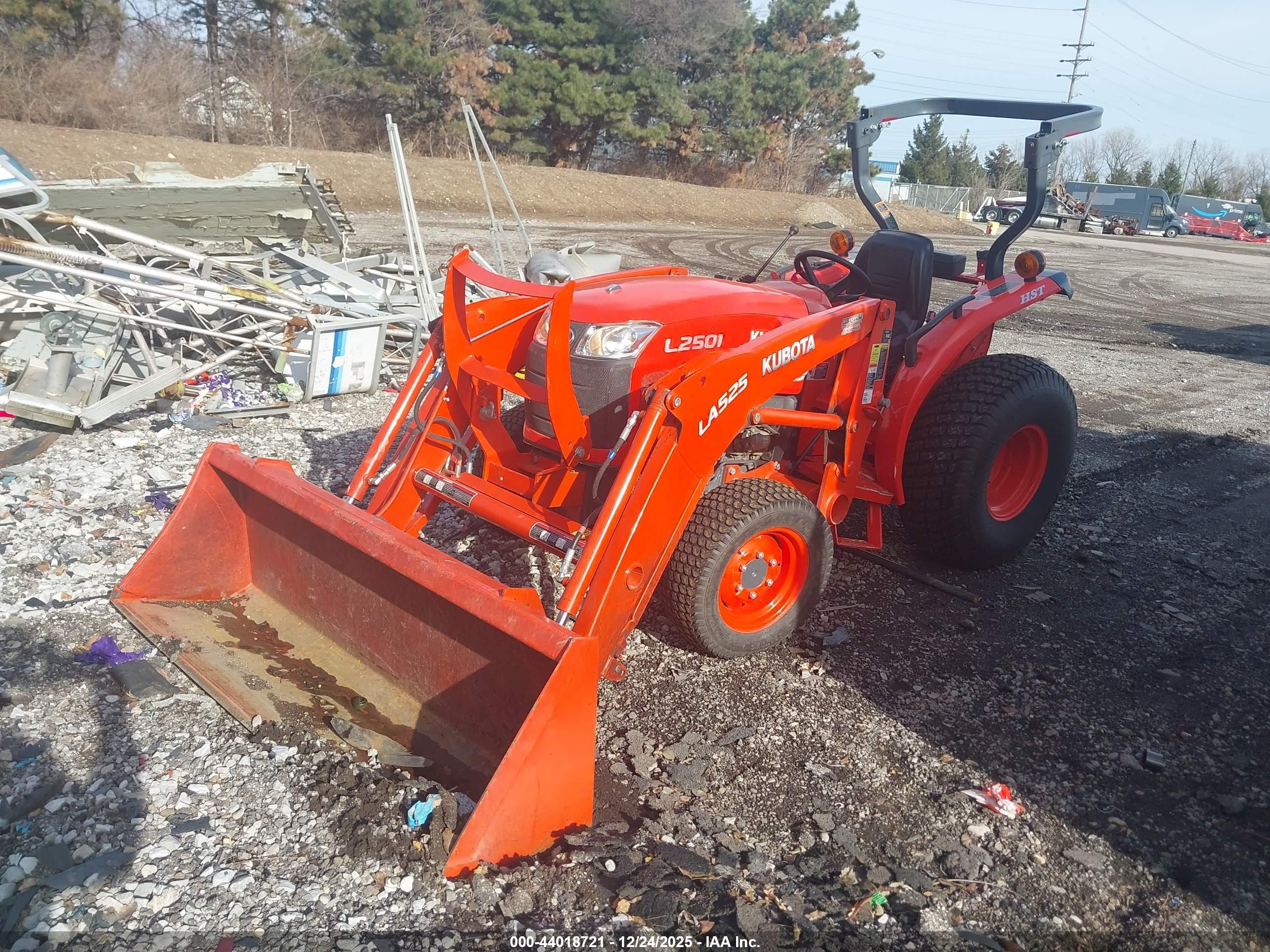 KUBOTA L2501D image 2
