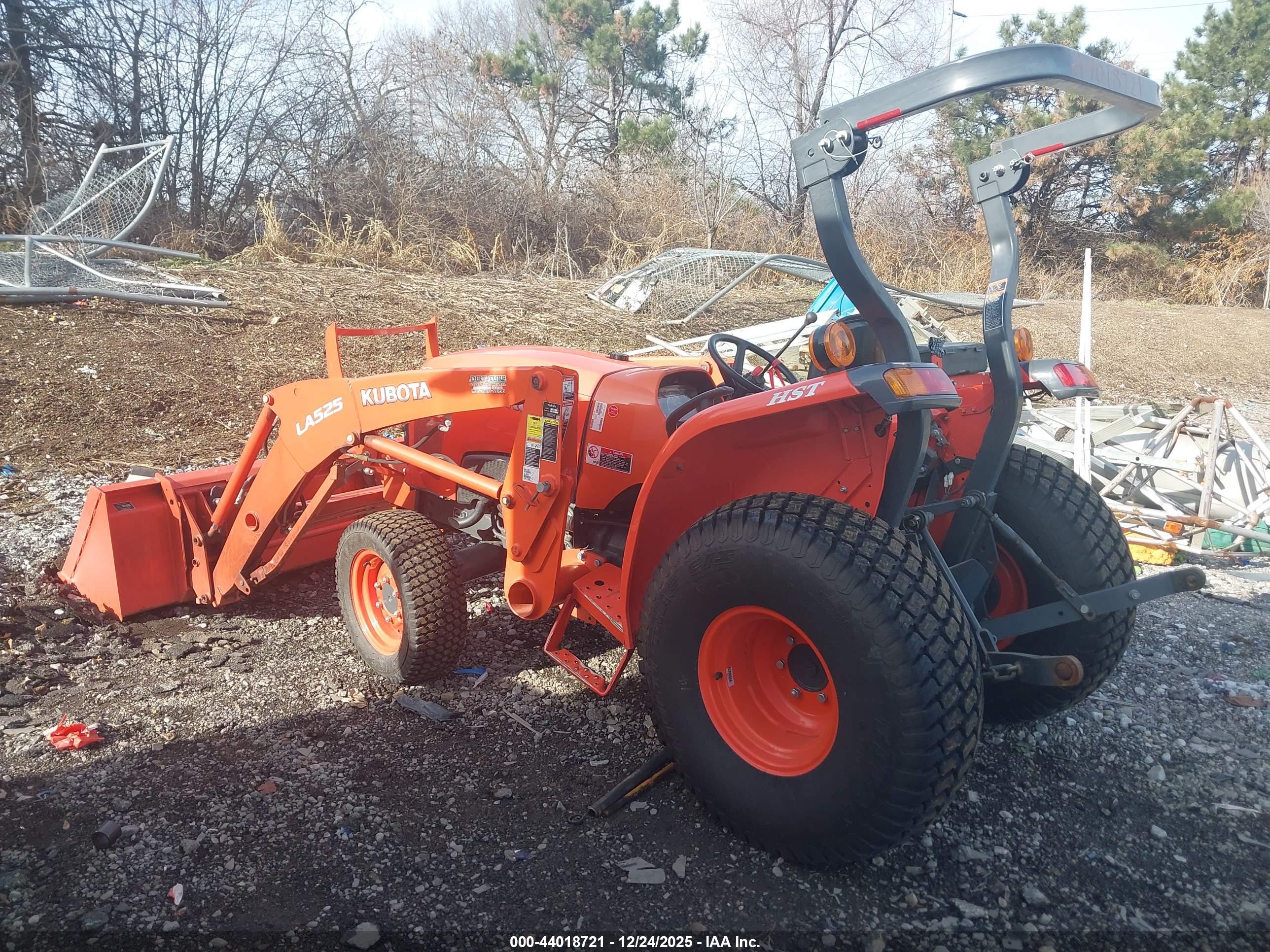 KUBOTA L2501D image 3