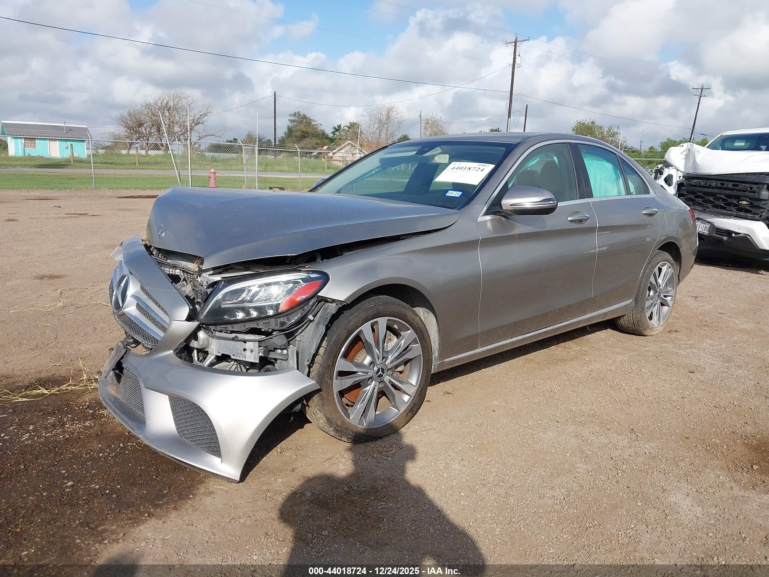 MERCEDES-BENZ C image 2