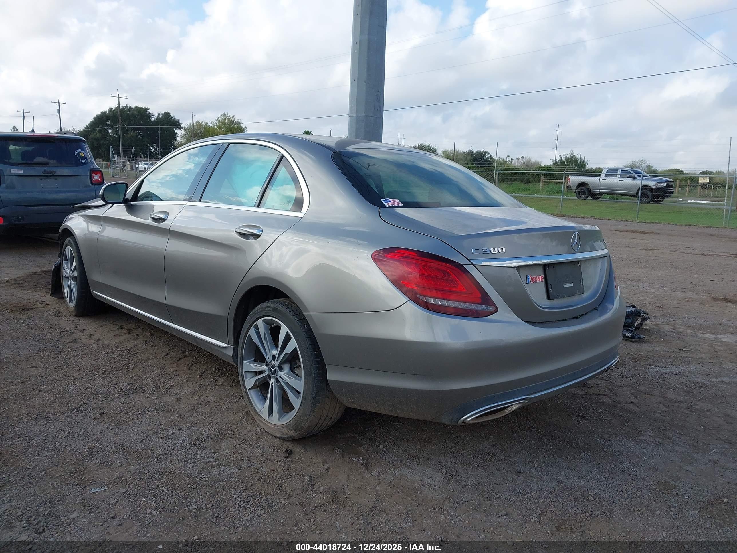 MERCEDES-BENZ C image 3