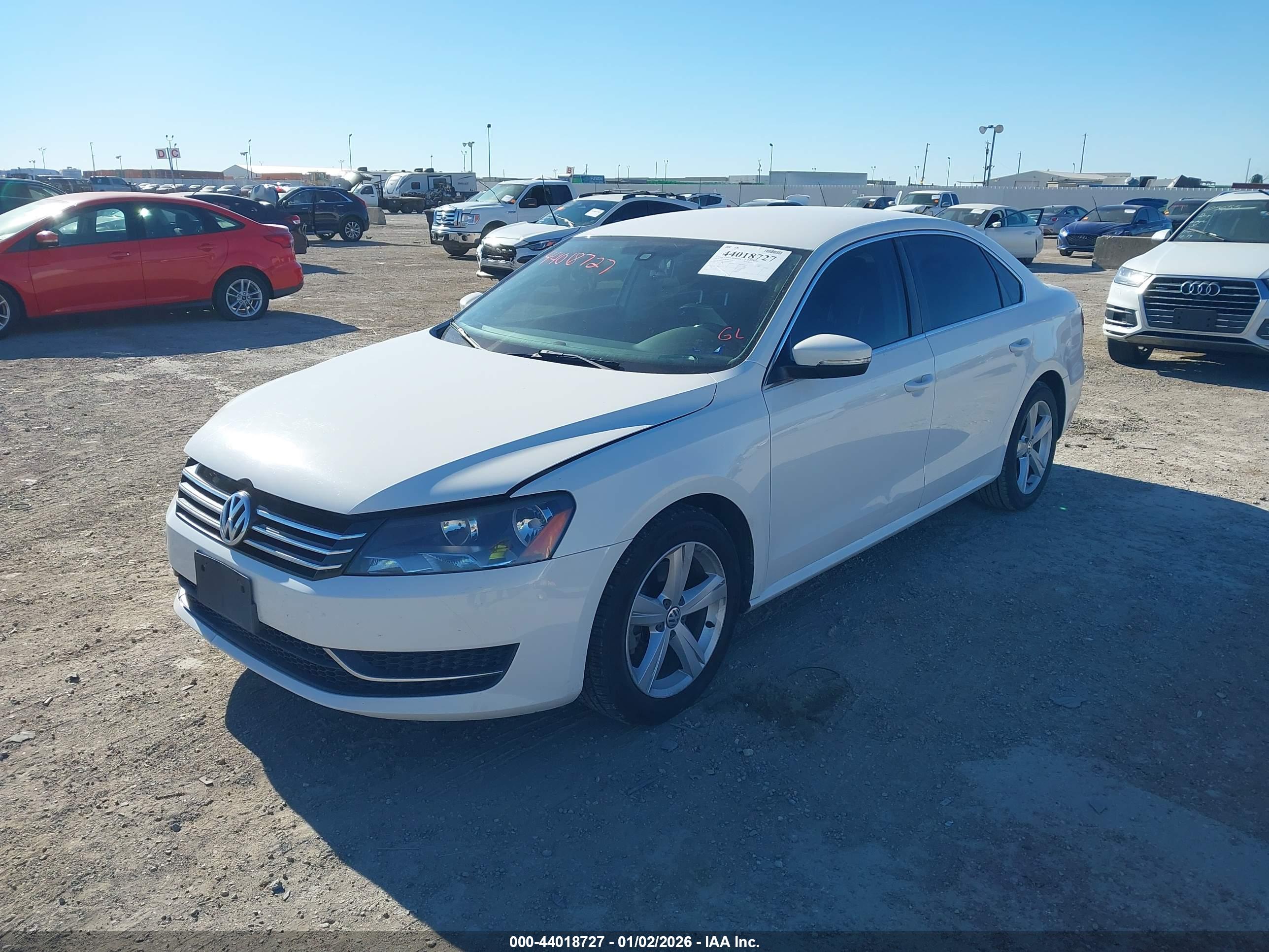 VOLKSWAGEN PASSAT image 2
