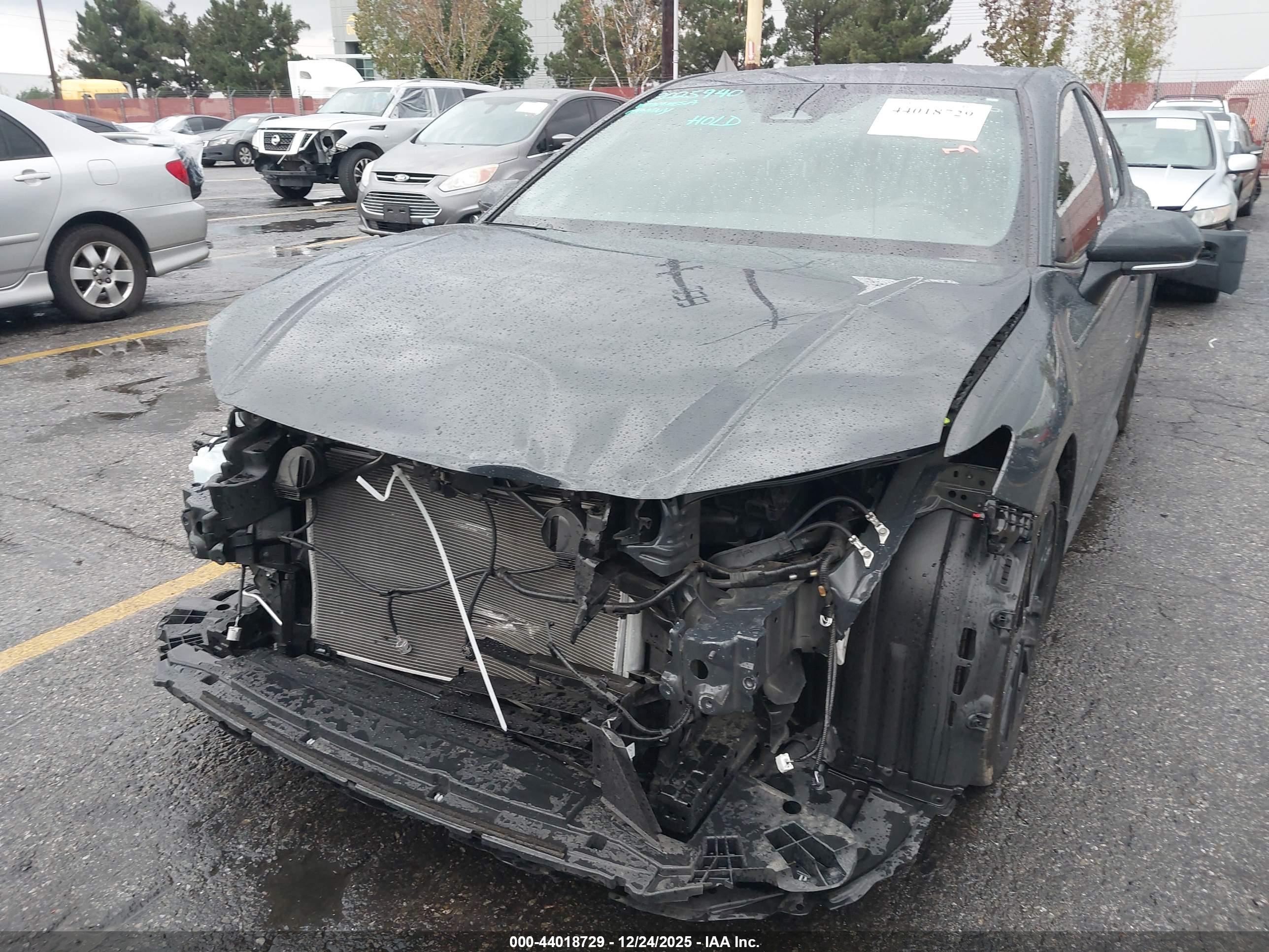 TOYOTA CAMRY image 6