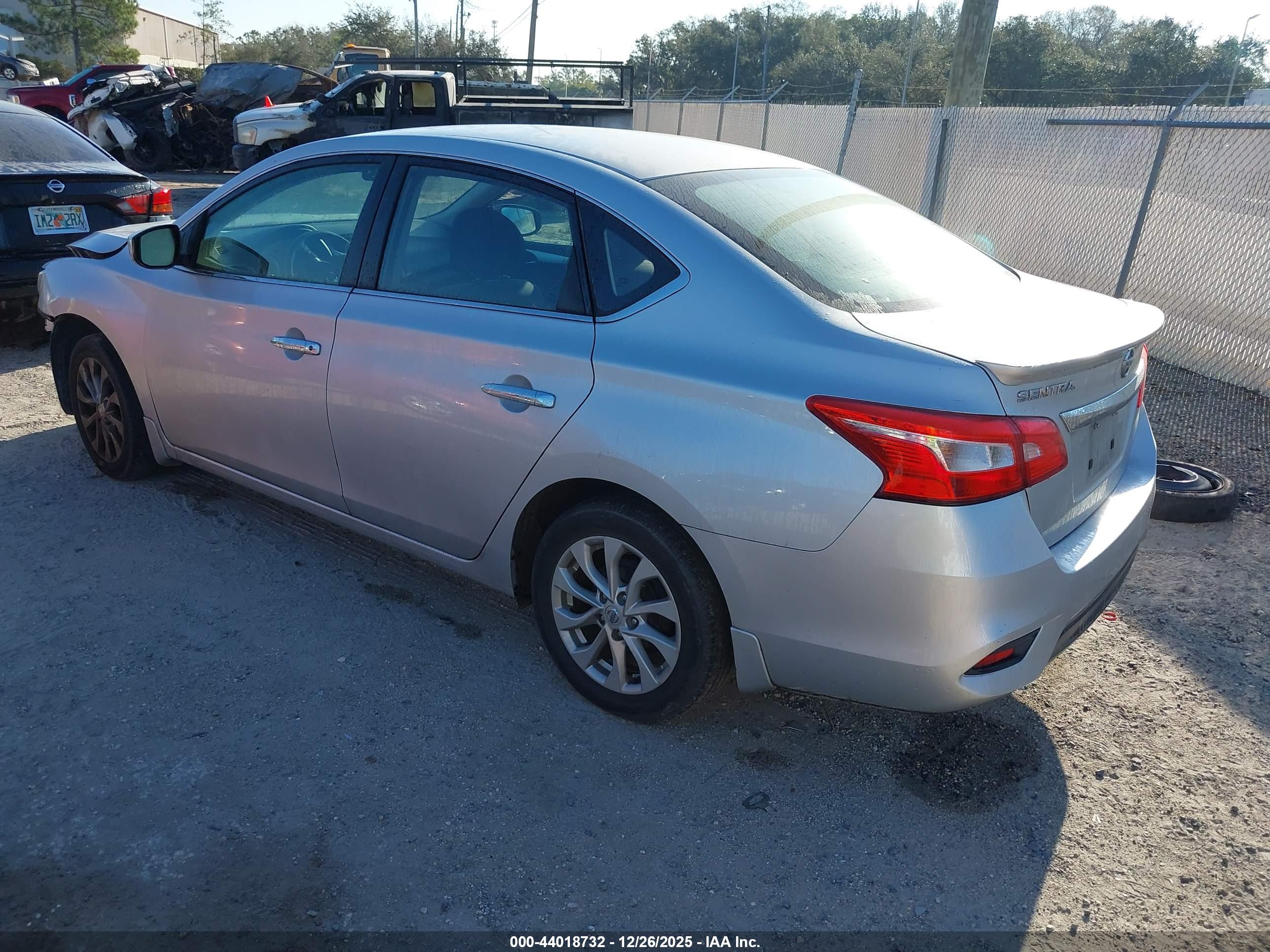 NISSAN SENTRA image 3