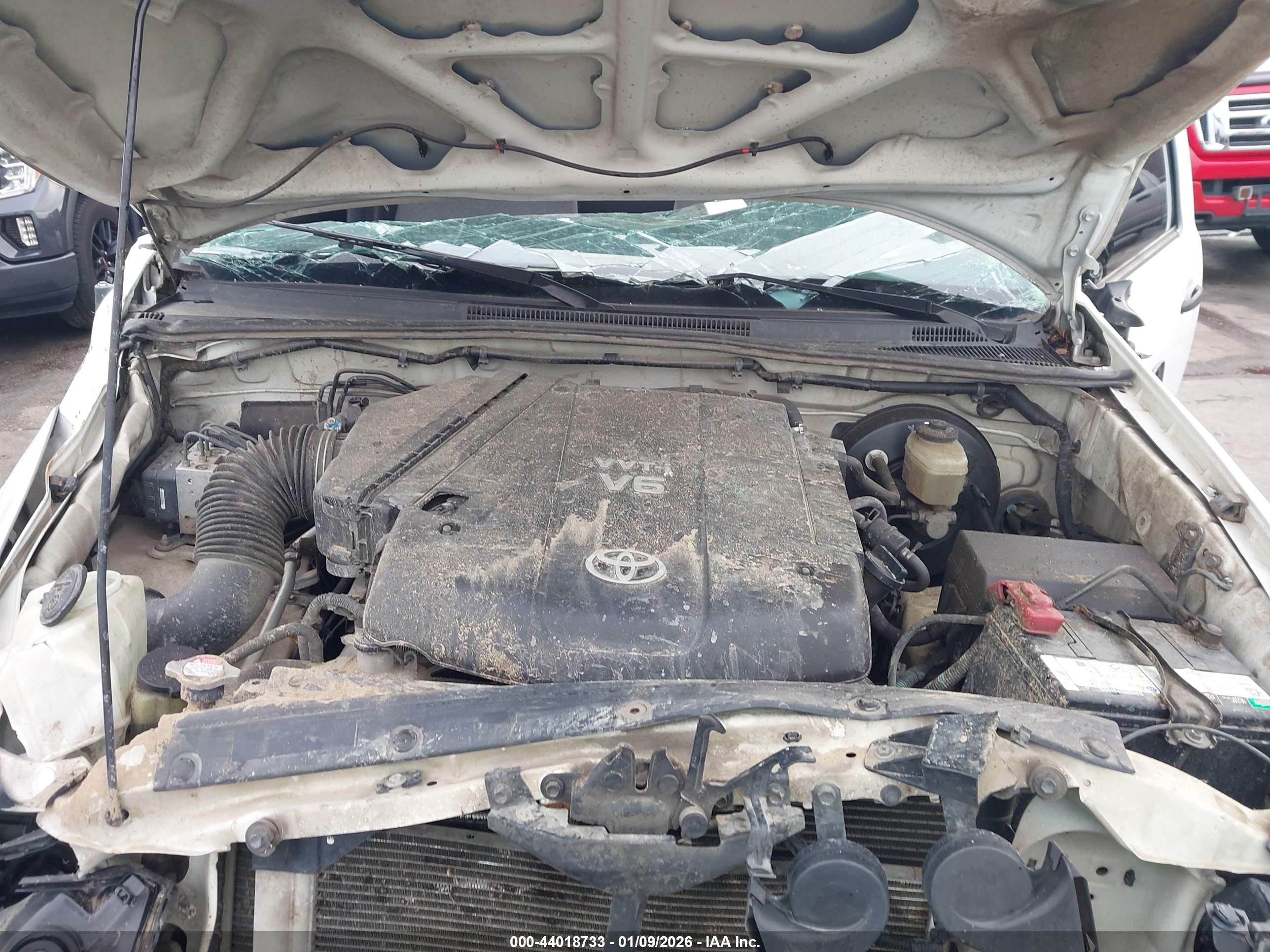TOYOTA TACOMA image 10
