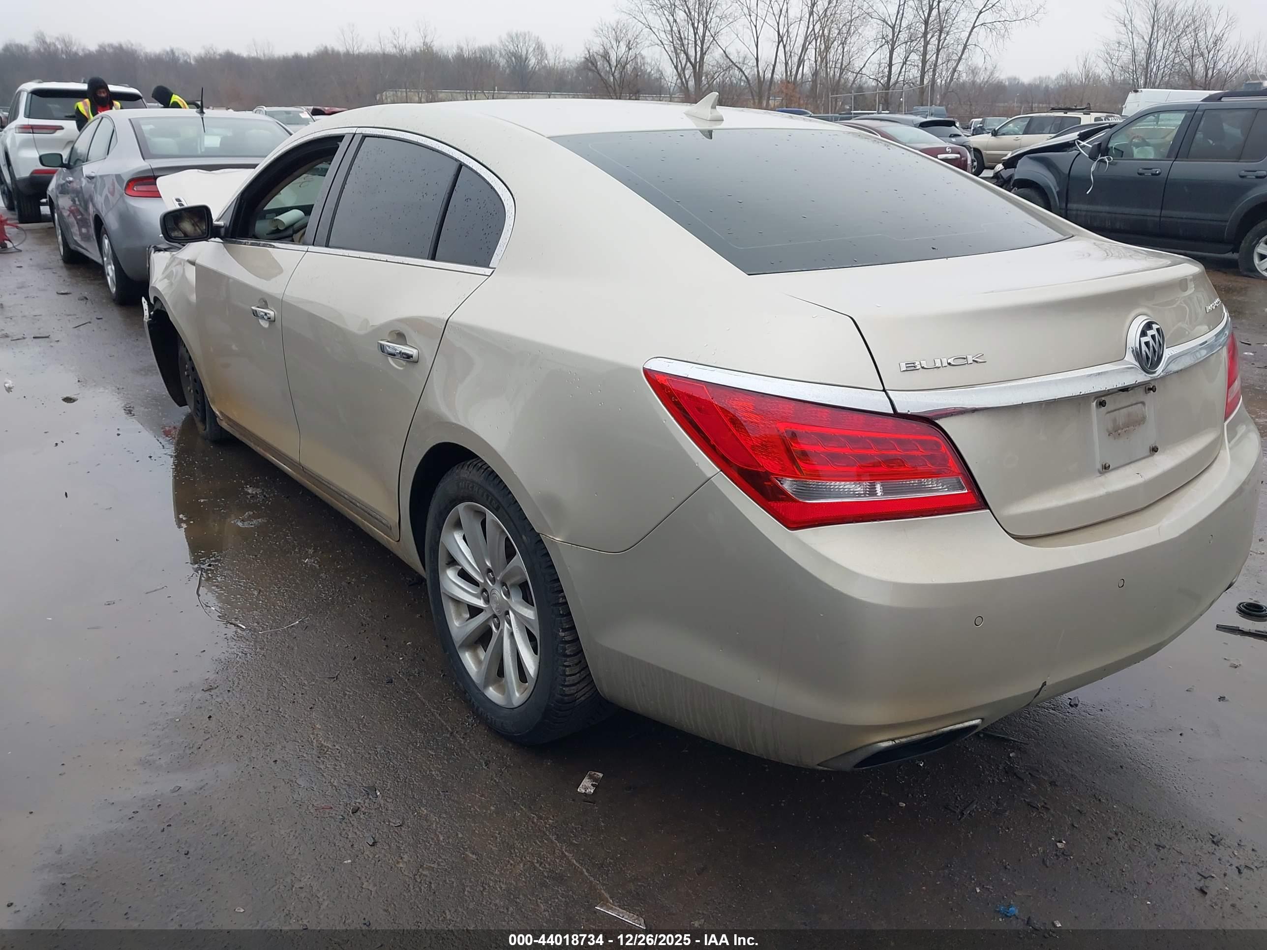 BUICK LACROSSE image 3