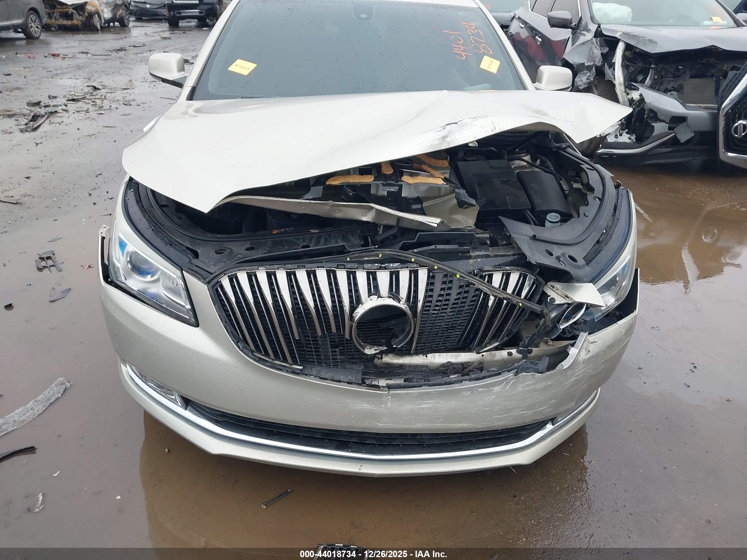 BUICK LACROSSE image 6