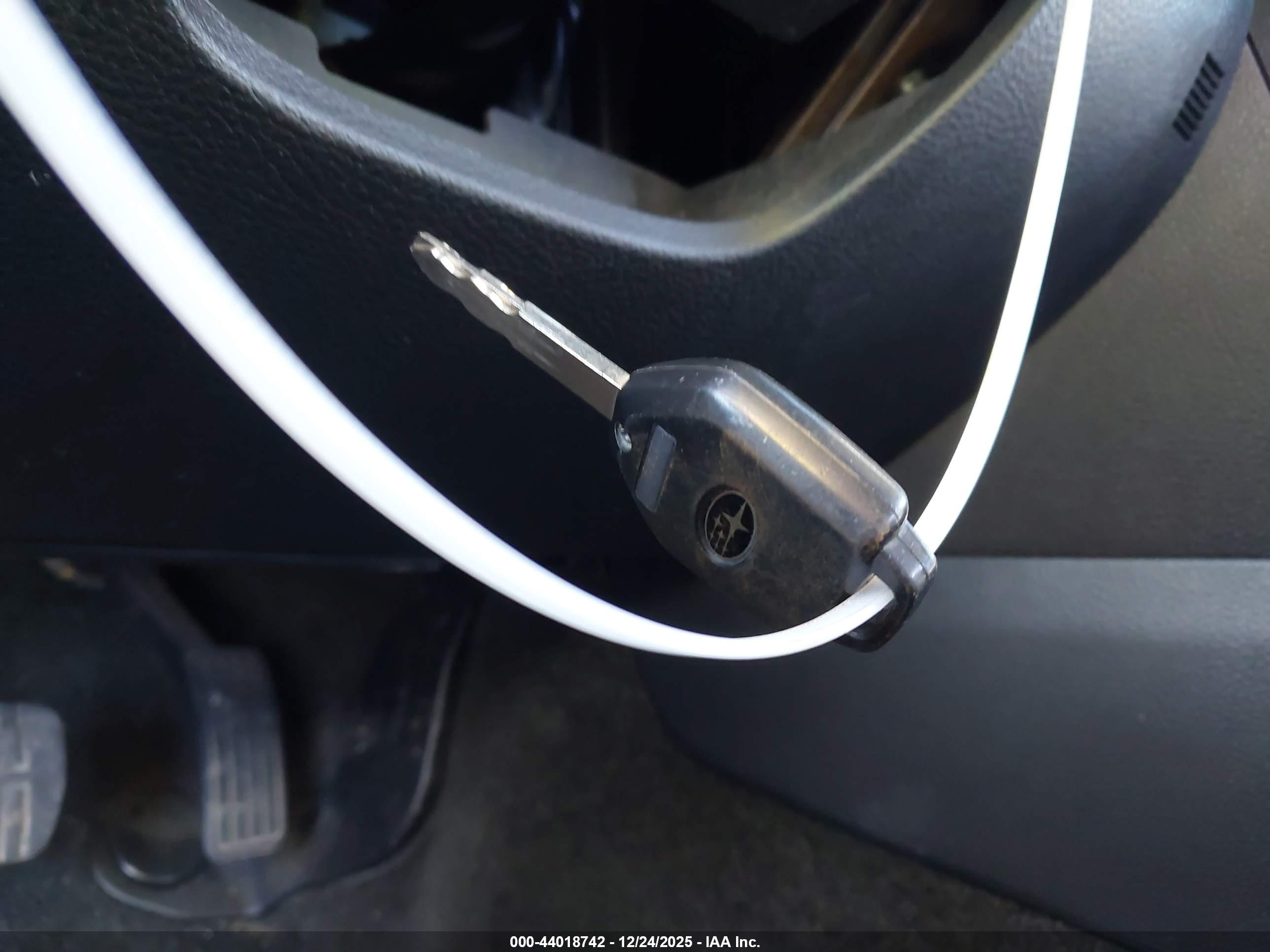 SUBARU LEGACY image 11
