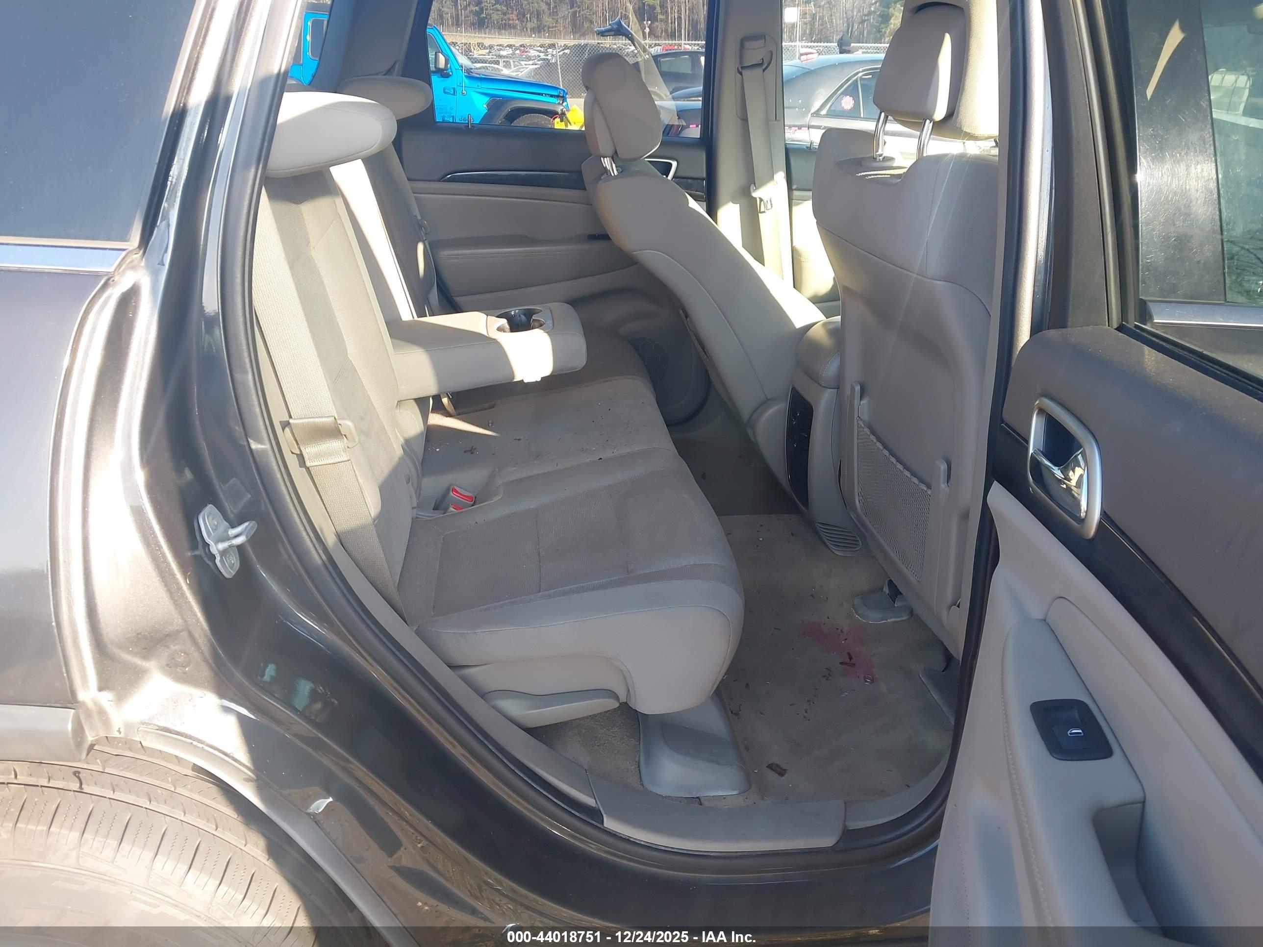 JEEP GRAND image 8