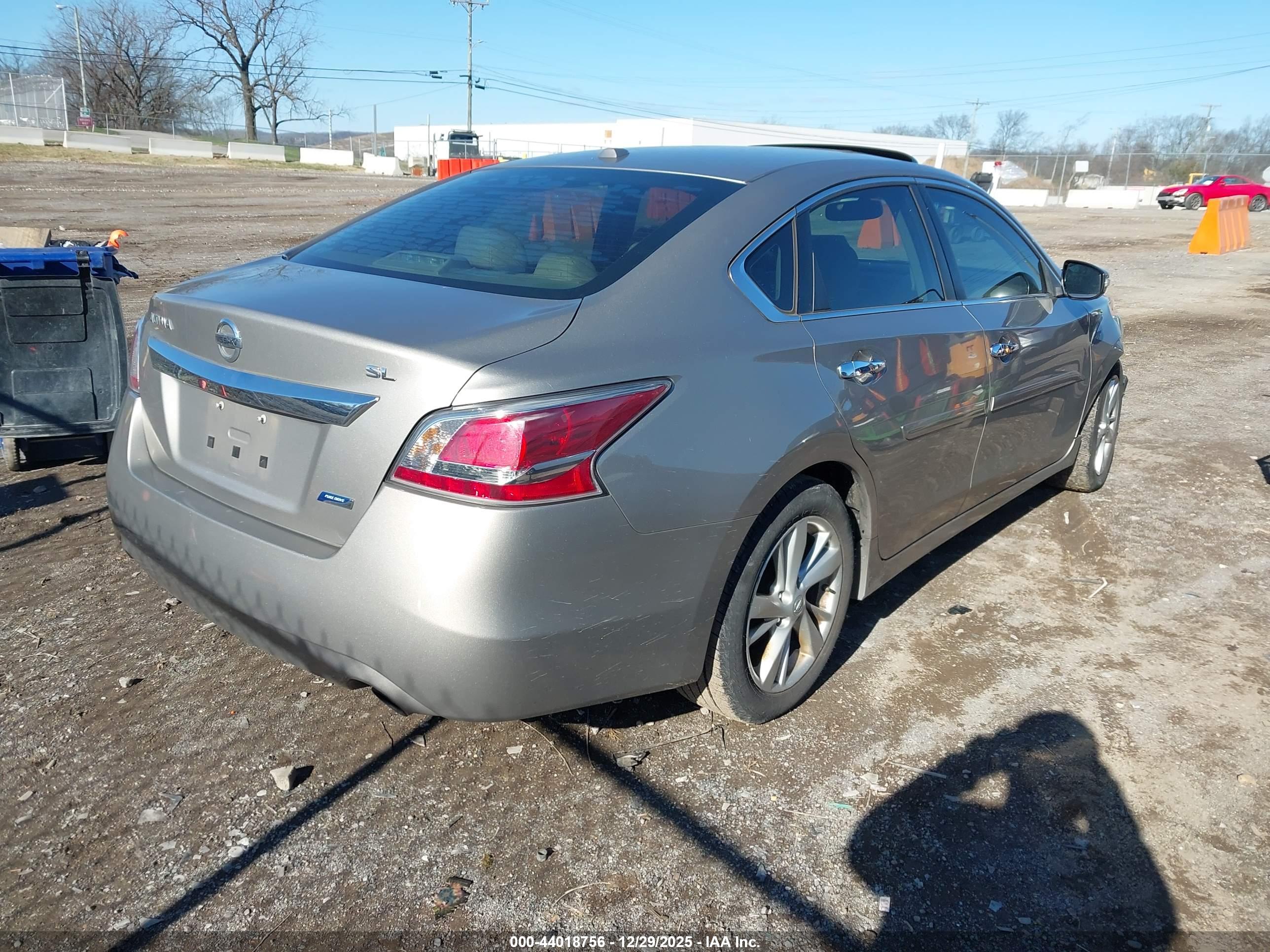 NISSAN ALTIMA image 4