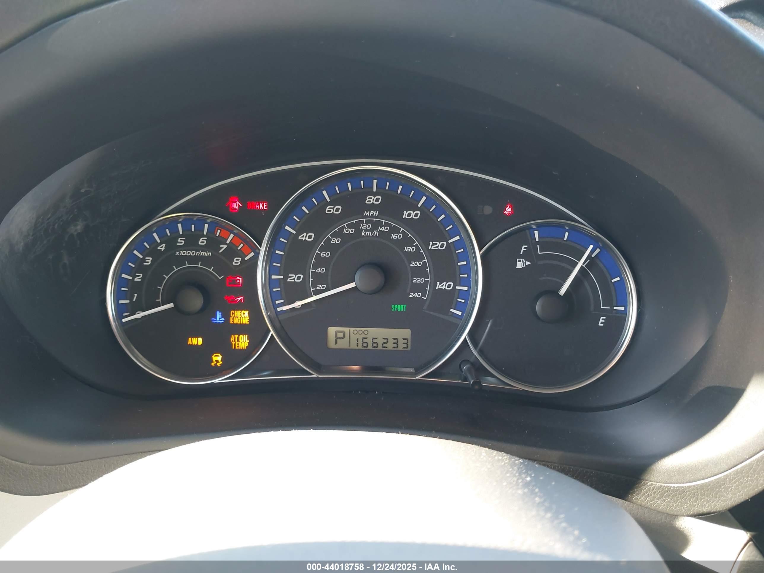 SUBARU FORESTER image 7